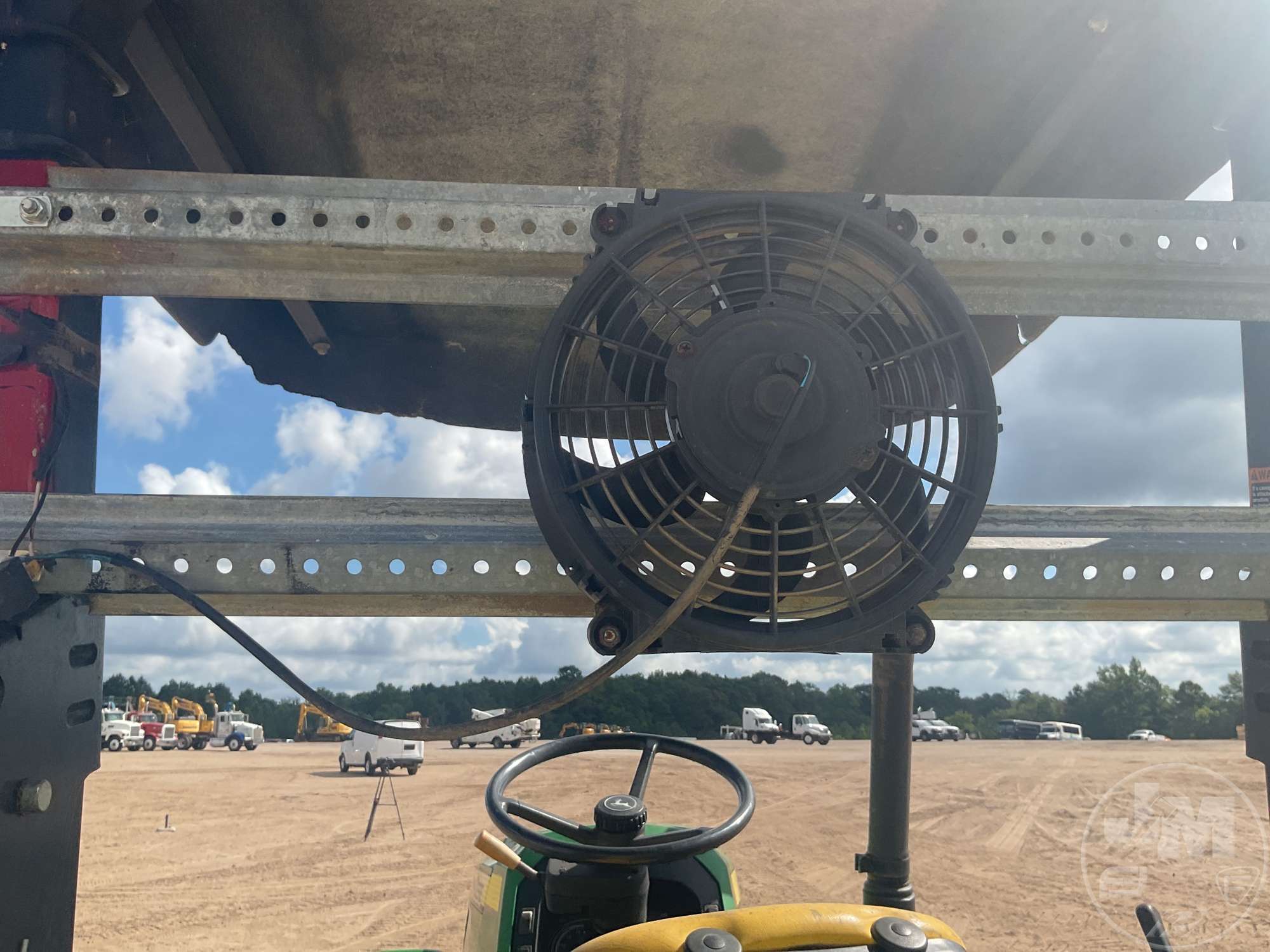 2014 John Deere 5085E