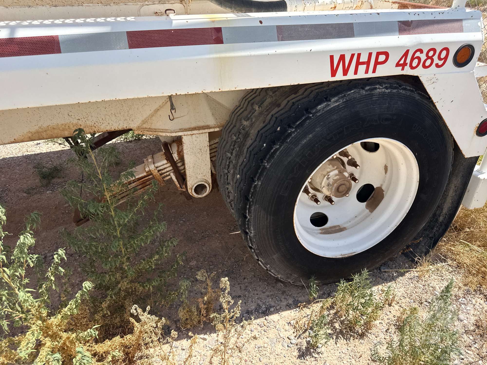 2011 Dragon VAC TANK TRAILER