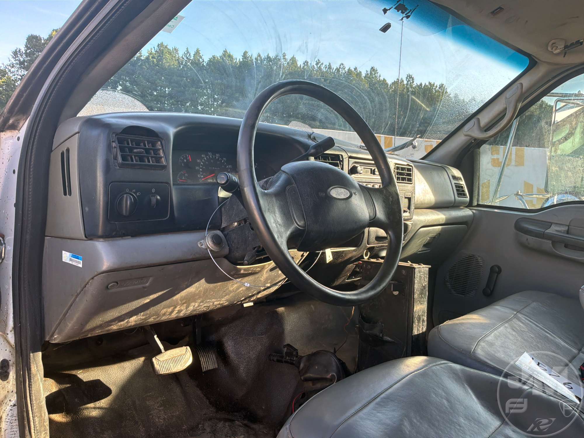 2009 Ford F-750 CREW CAB