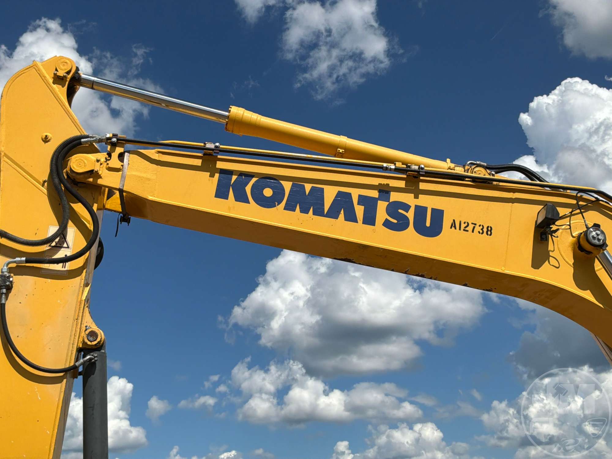 2019 Komatsu PC210LC-11