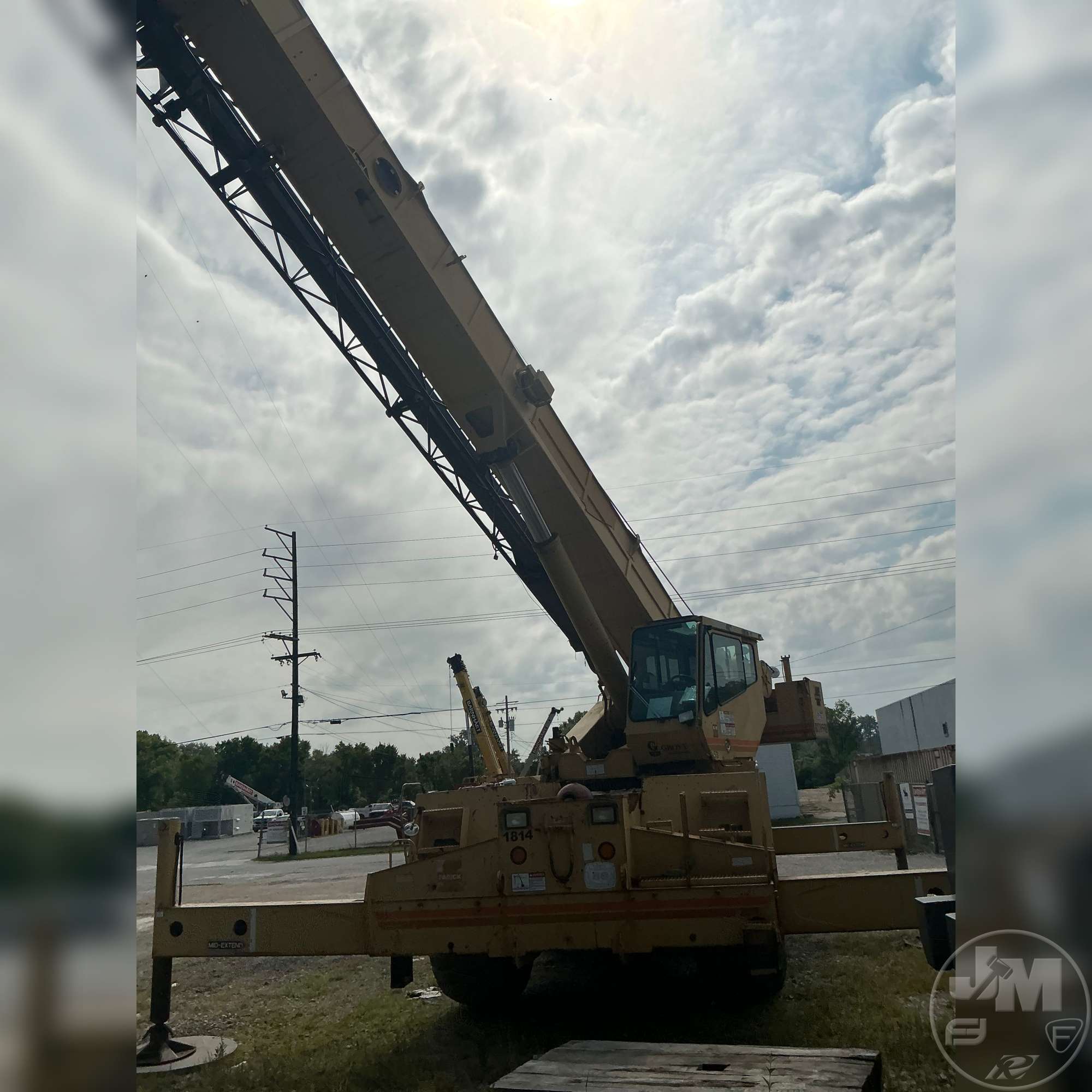 2000 Grove RT855B