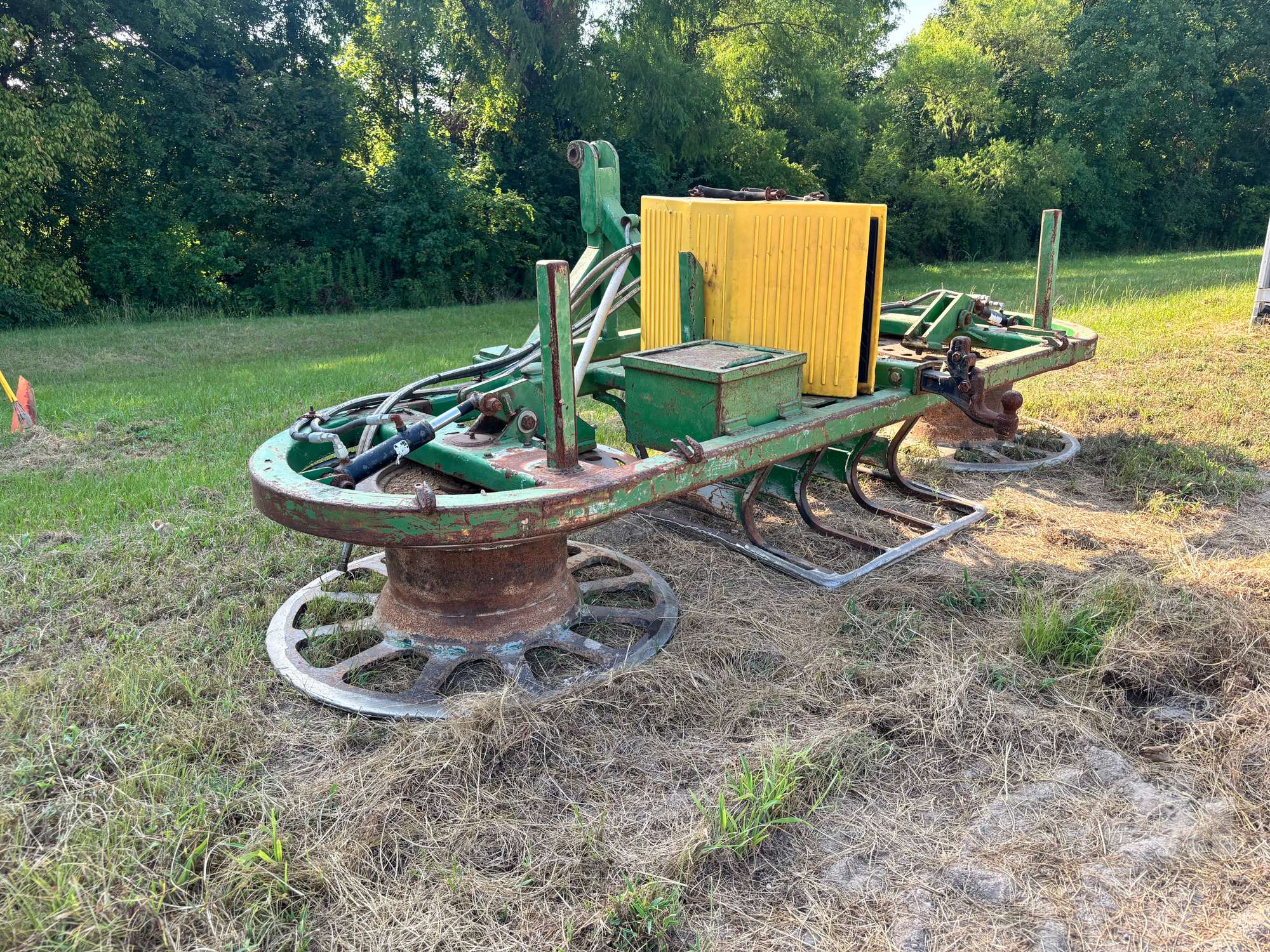 Photo of John Deere 3-POINT HITCH