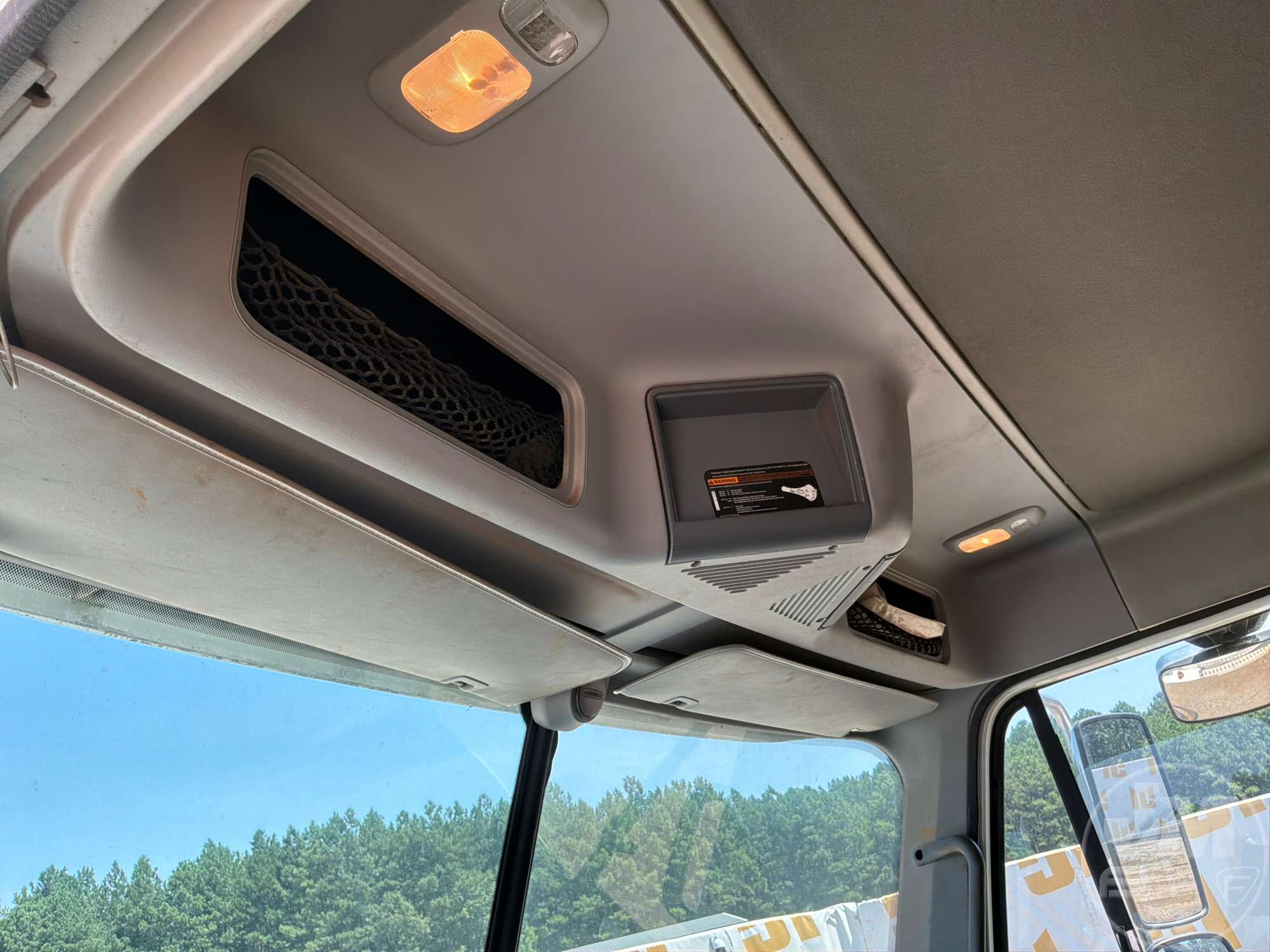 2005 Freightliner COLUMBIA