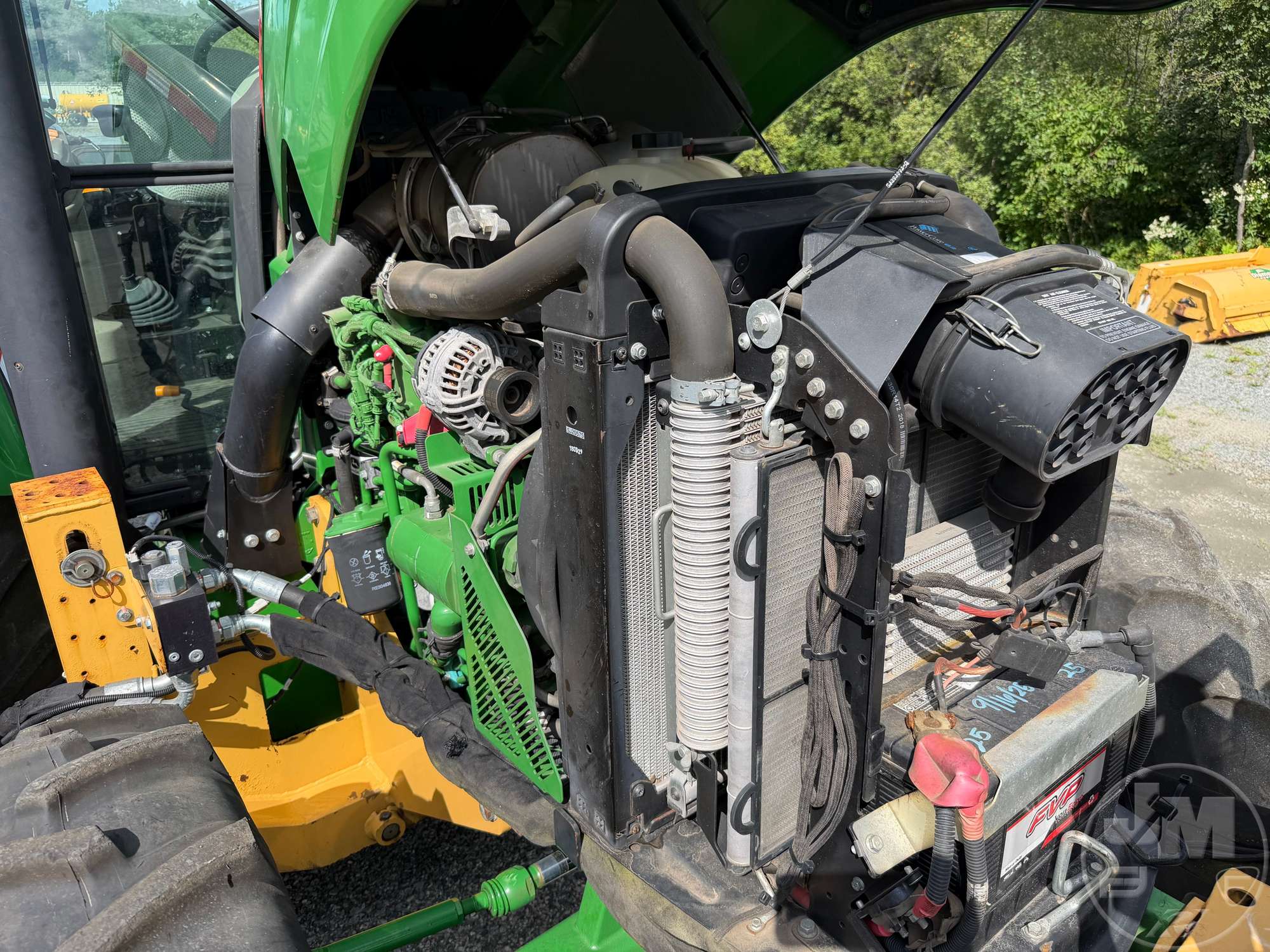 0 John Deere 5100E