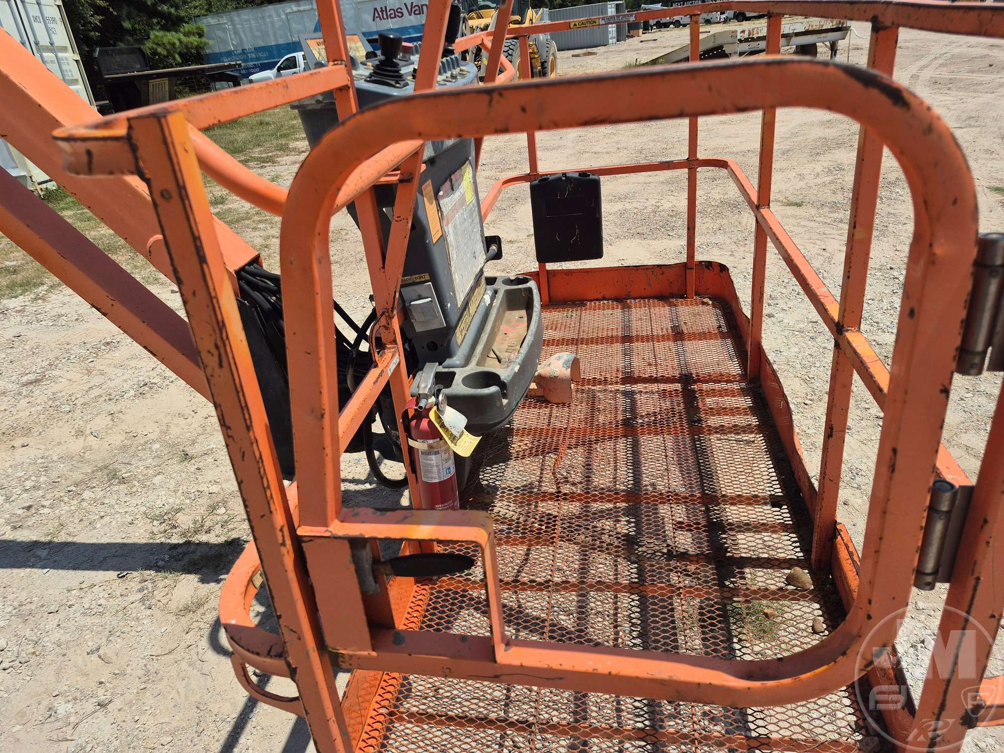 2013 JLG 1200SJP