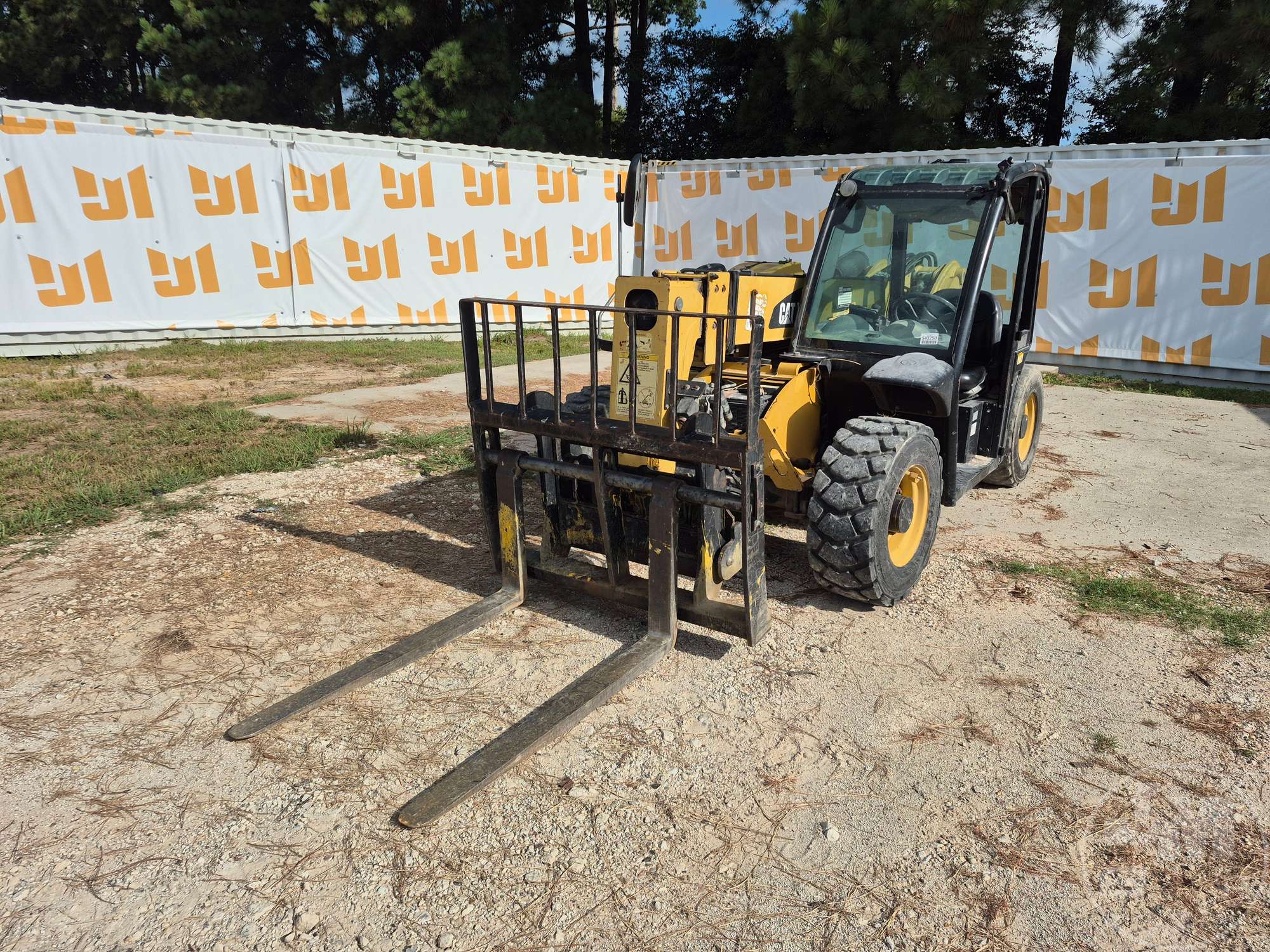 Photo of 2008 Caterpillar TH255