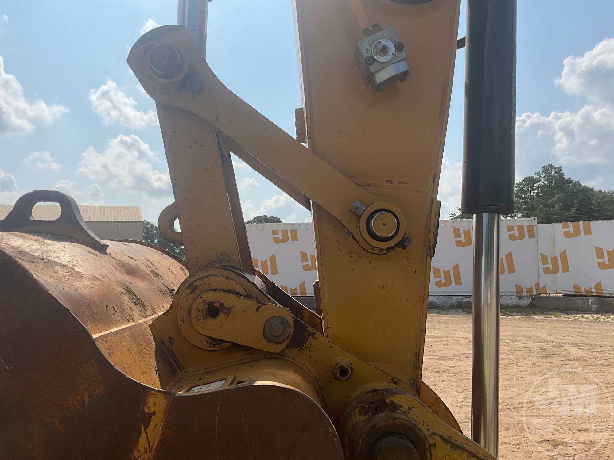 2019 Caterpillar 326F L