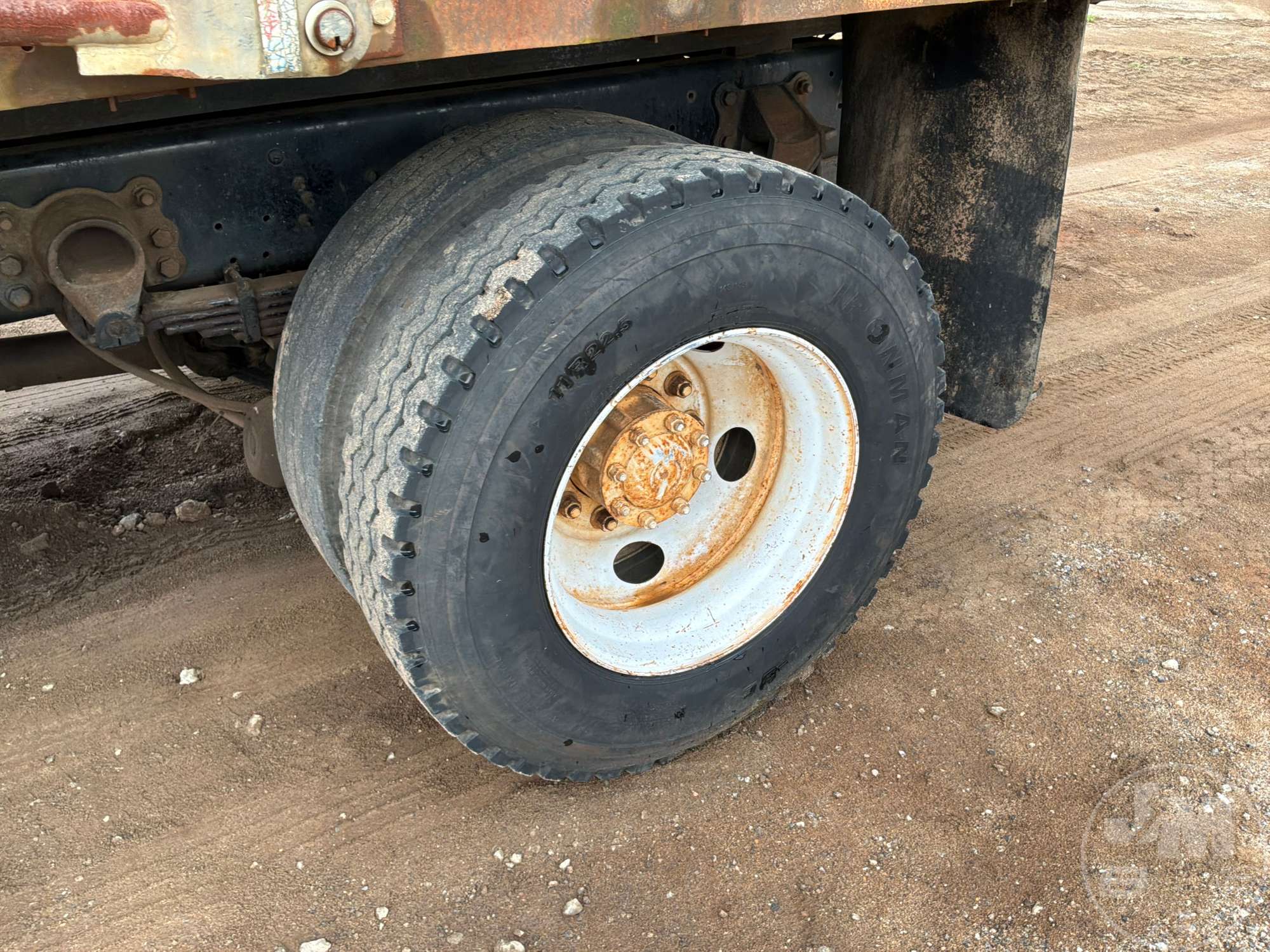 2000 Ford F-750