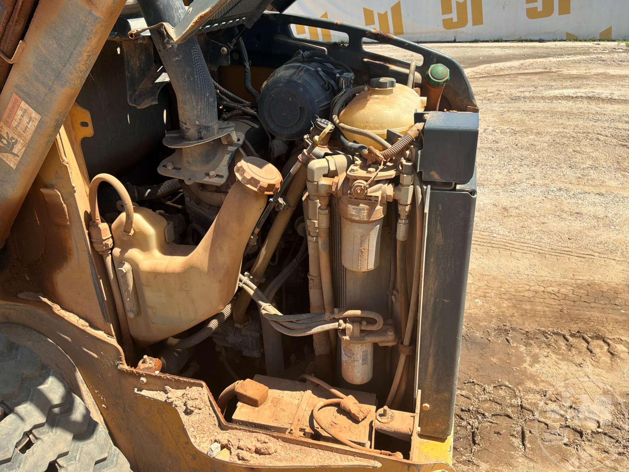 2016 John Deere 323E