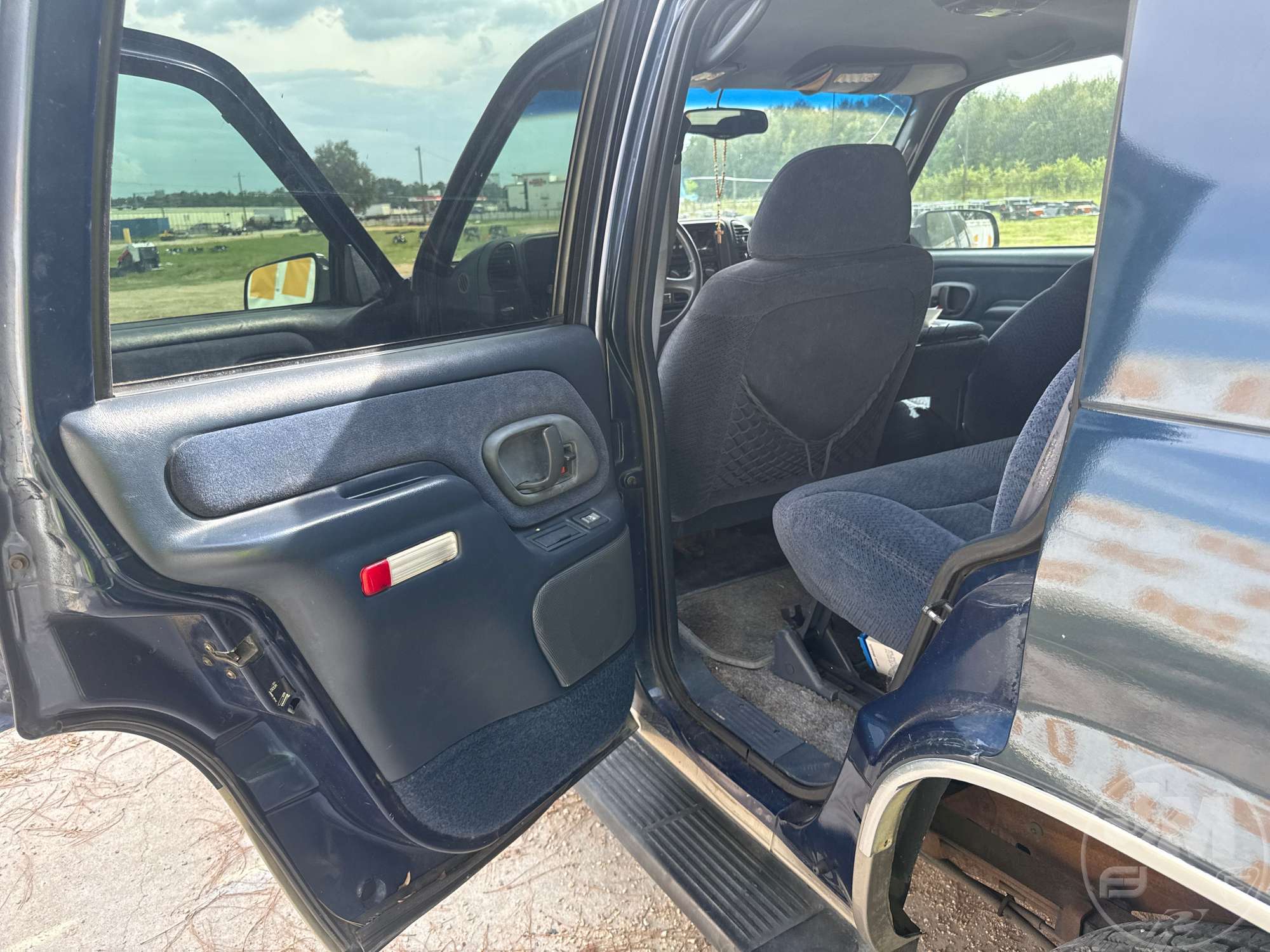 1999 Chevrolet TAHOE