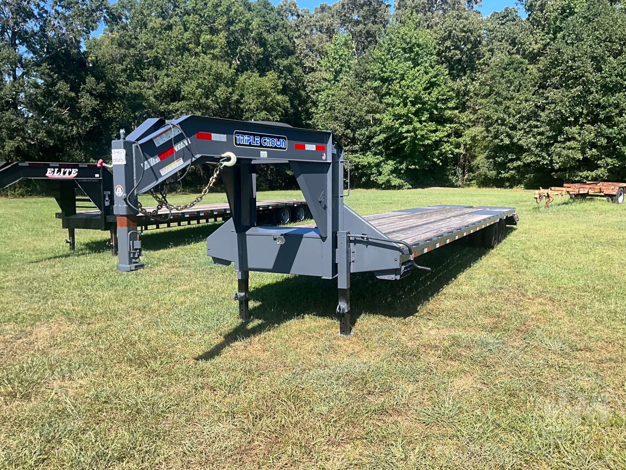 Photo of 2027 TRIPLE CROWN TRAILERS, INC GN22-40DT