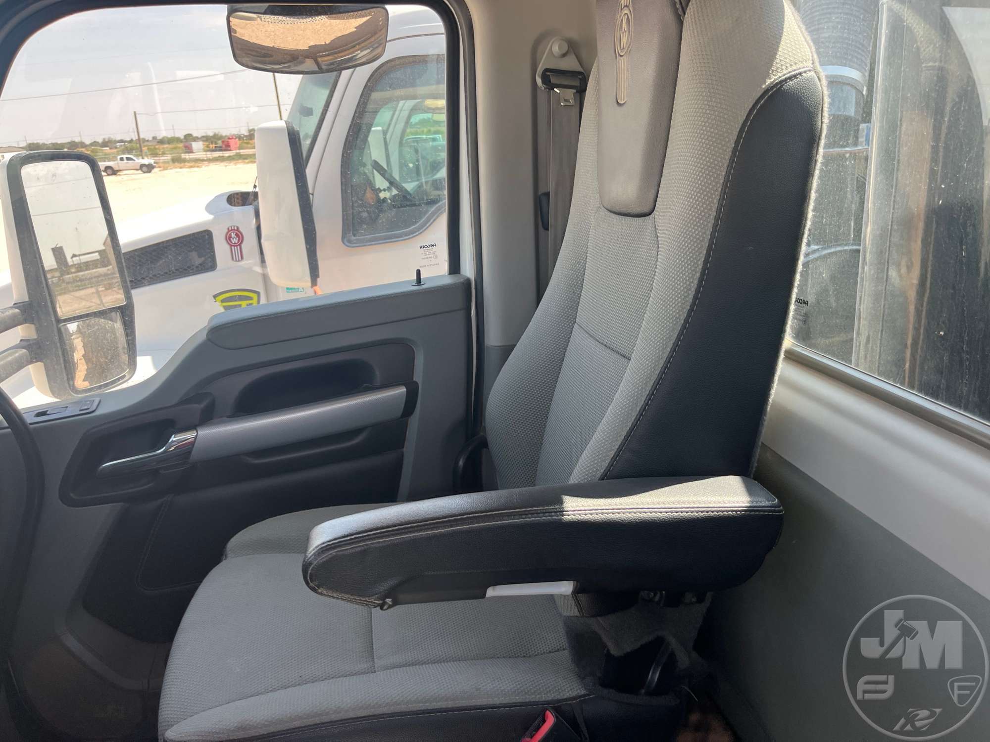 2021 Kenworth T880