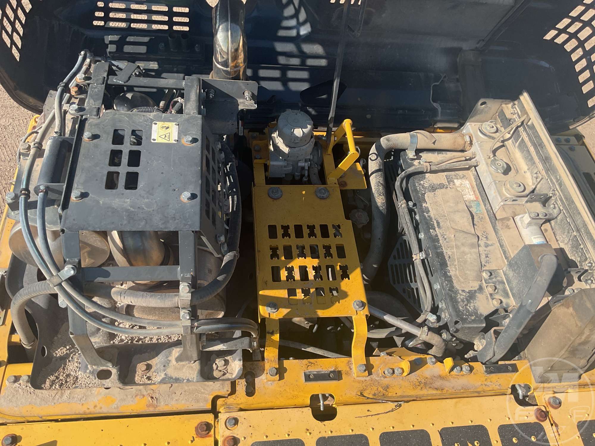 2017 Komatsu PC170LC-11
