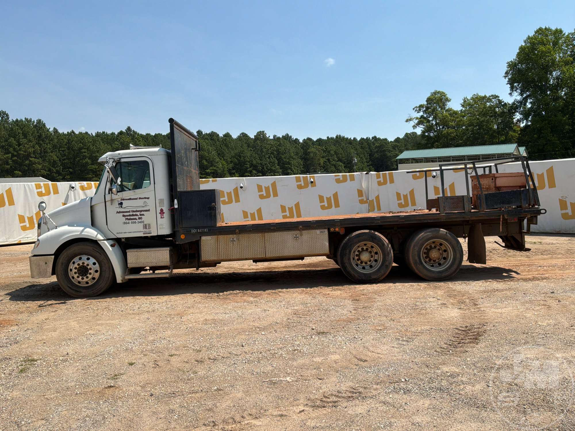 2005 Freightliner COLUMBIA