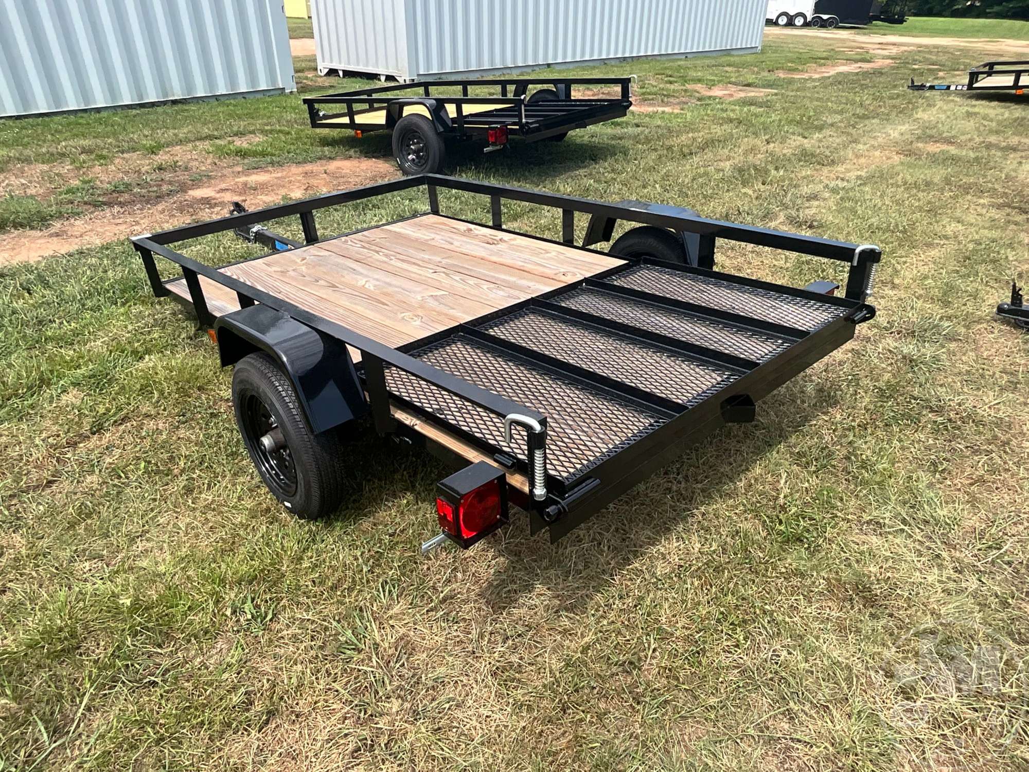 2027 TRIPLE CROWN TRAILERS, INC LD5X8S10O