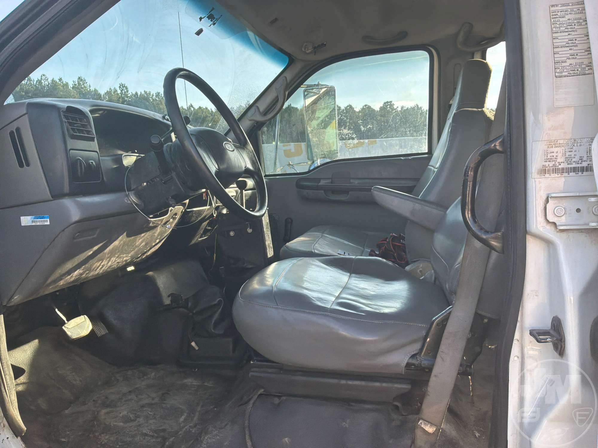 2009 Ford F-750 CREW CAB