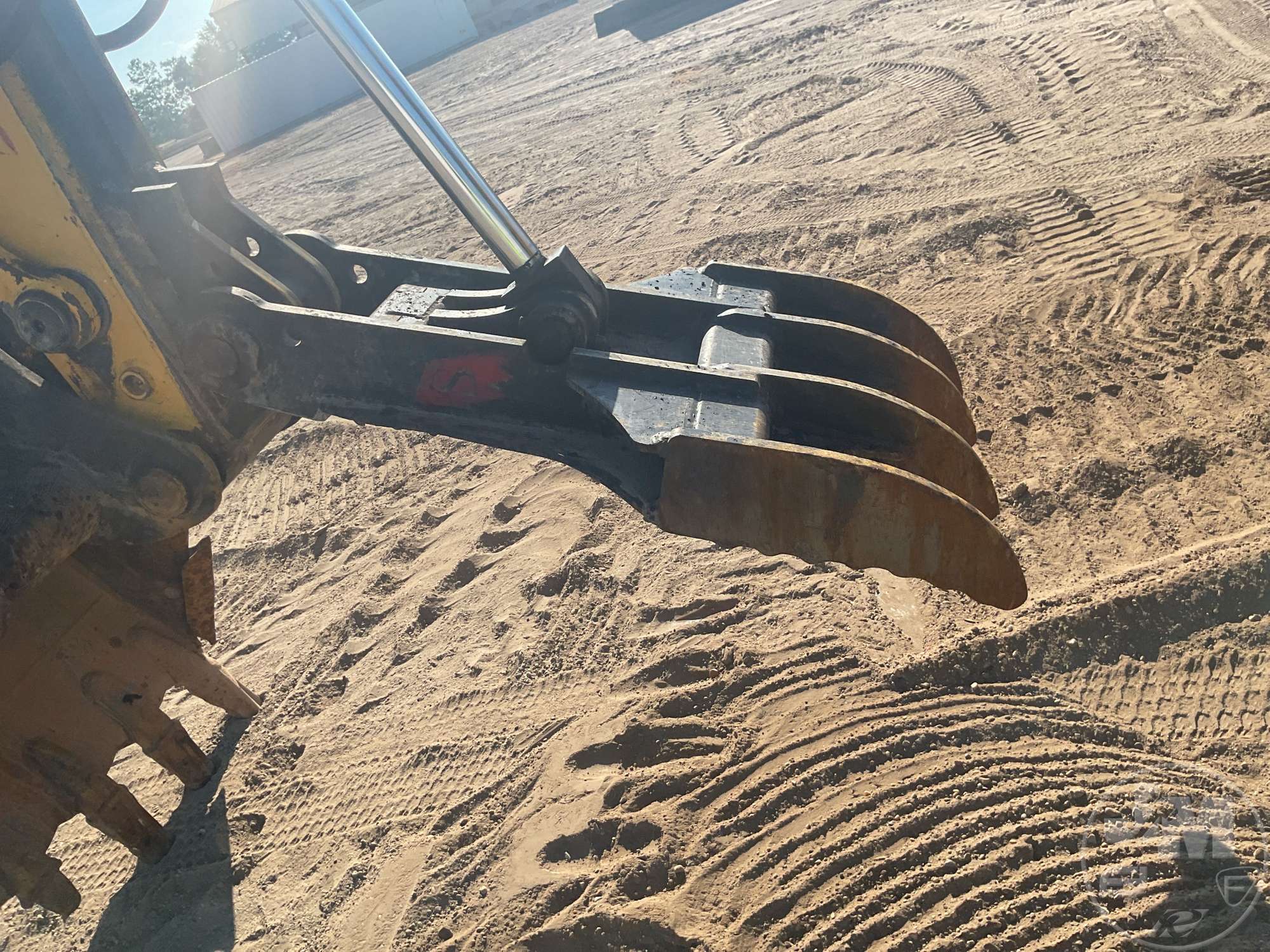 2017 Komatsu PC170LC-11
