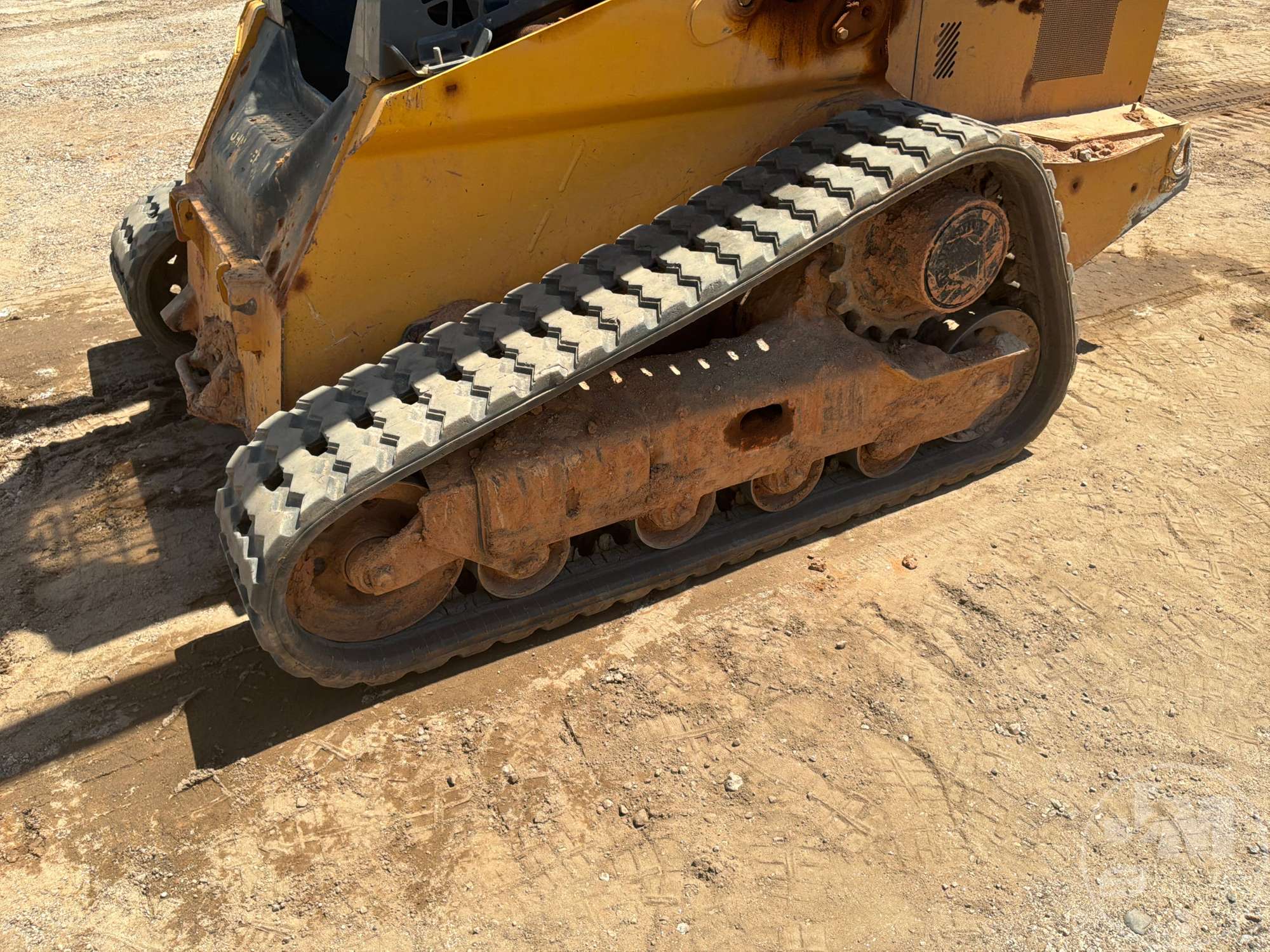 2016 John Deere 323E