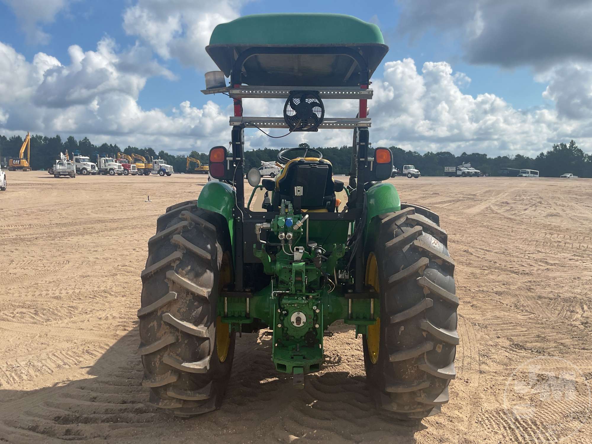 2014 John Deere 5085E