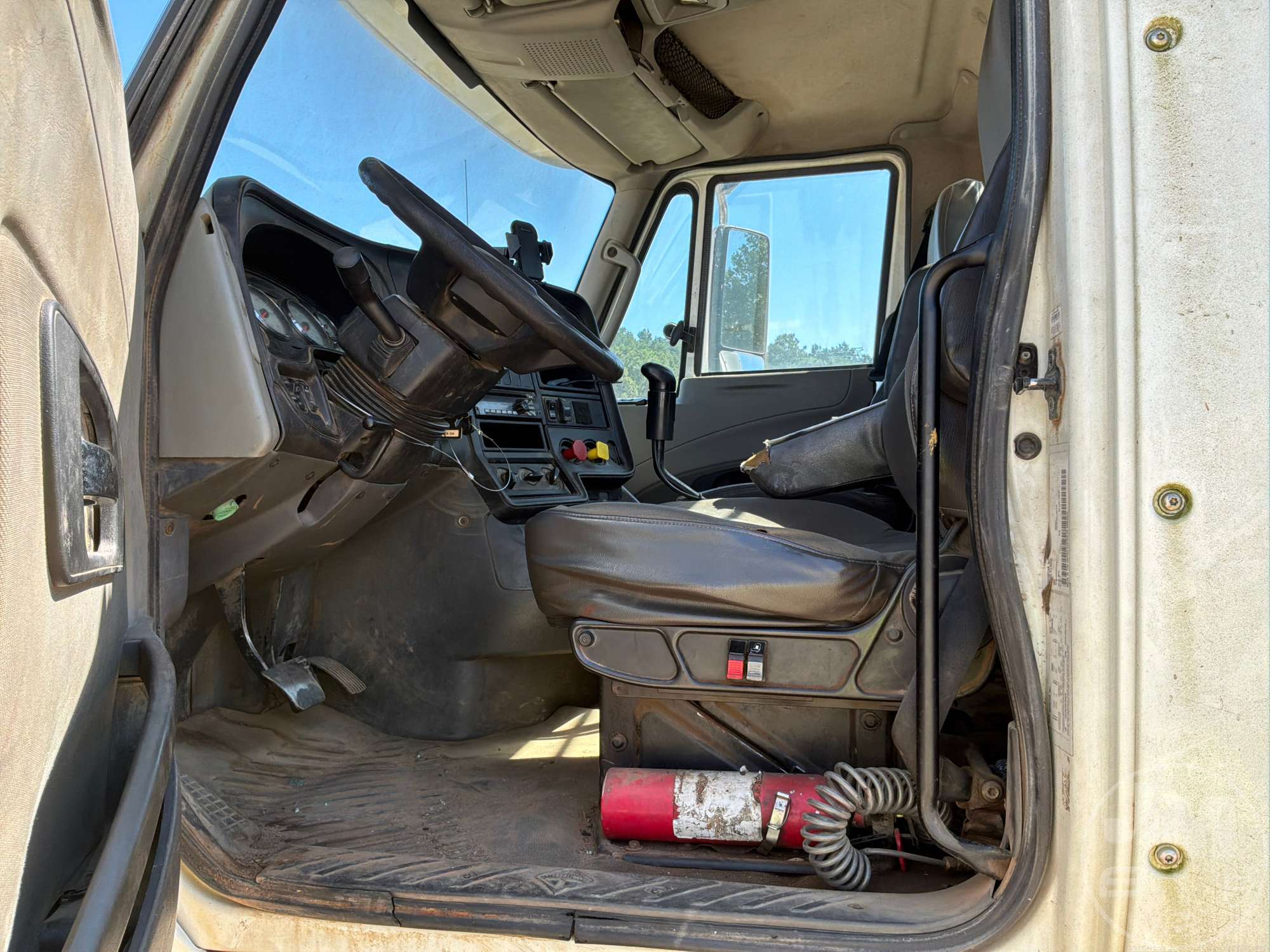 2015 International LF687