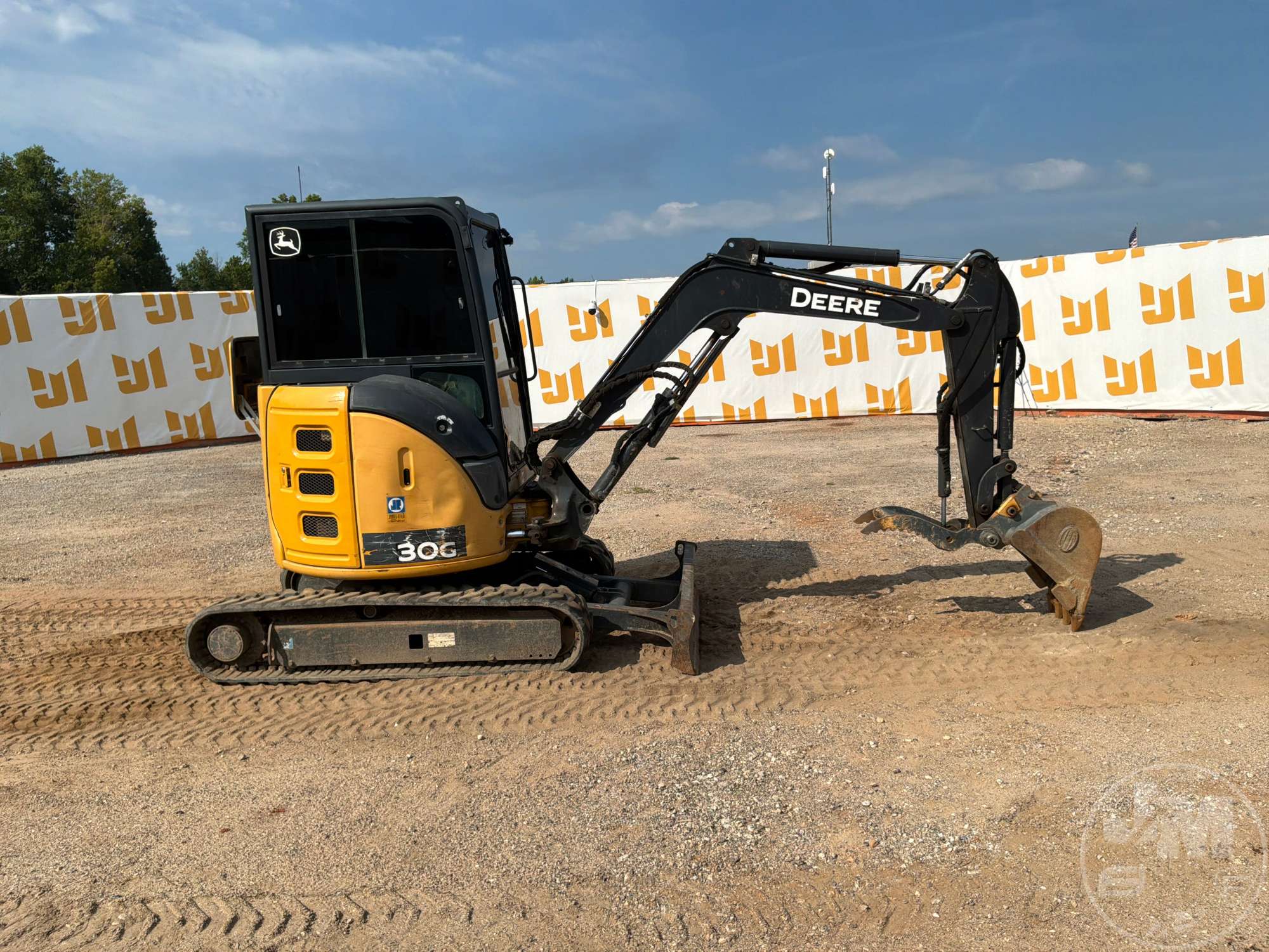 2017 John Deere 30G