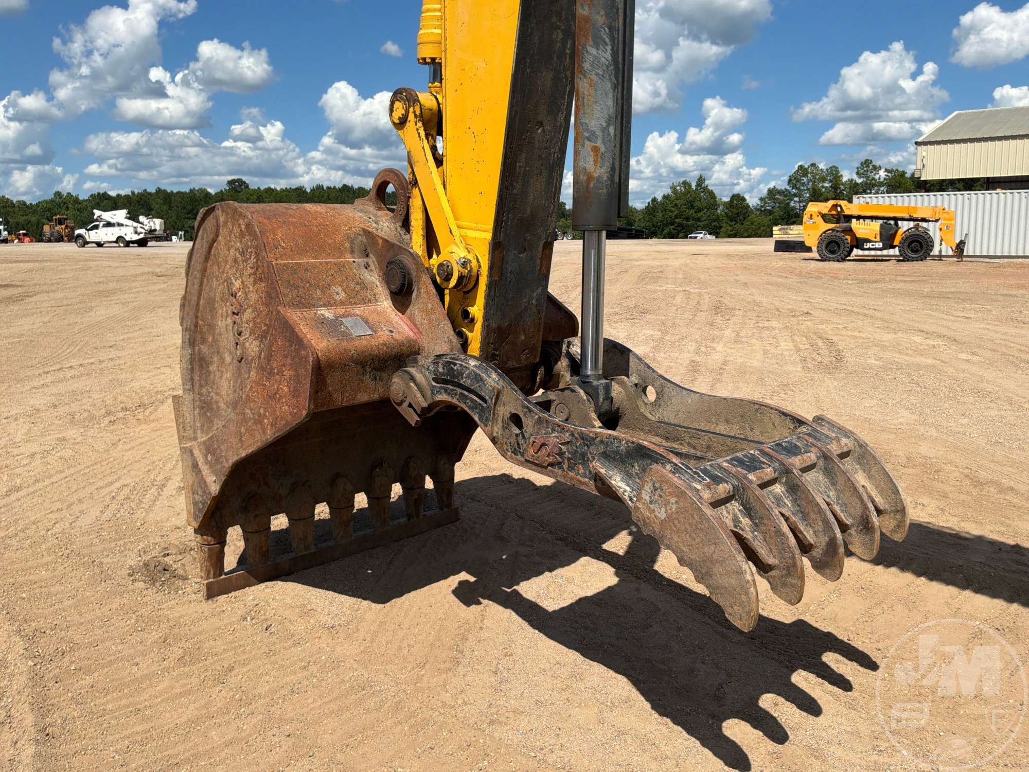 2019 Komatsu PC210LC-11