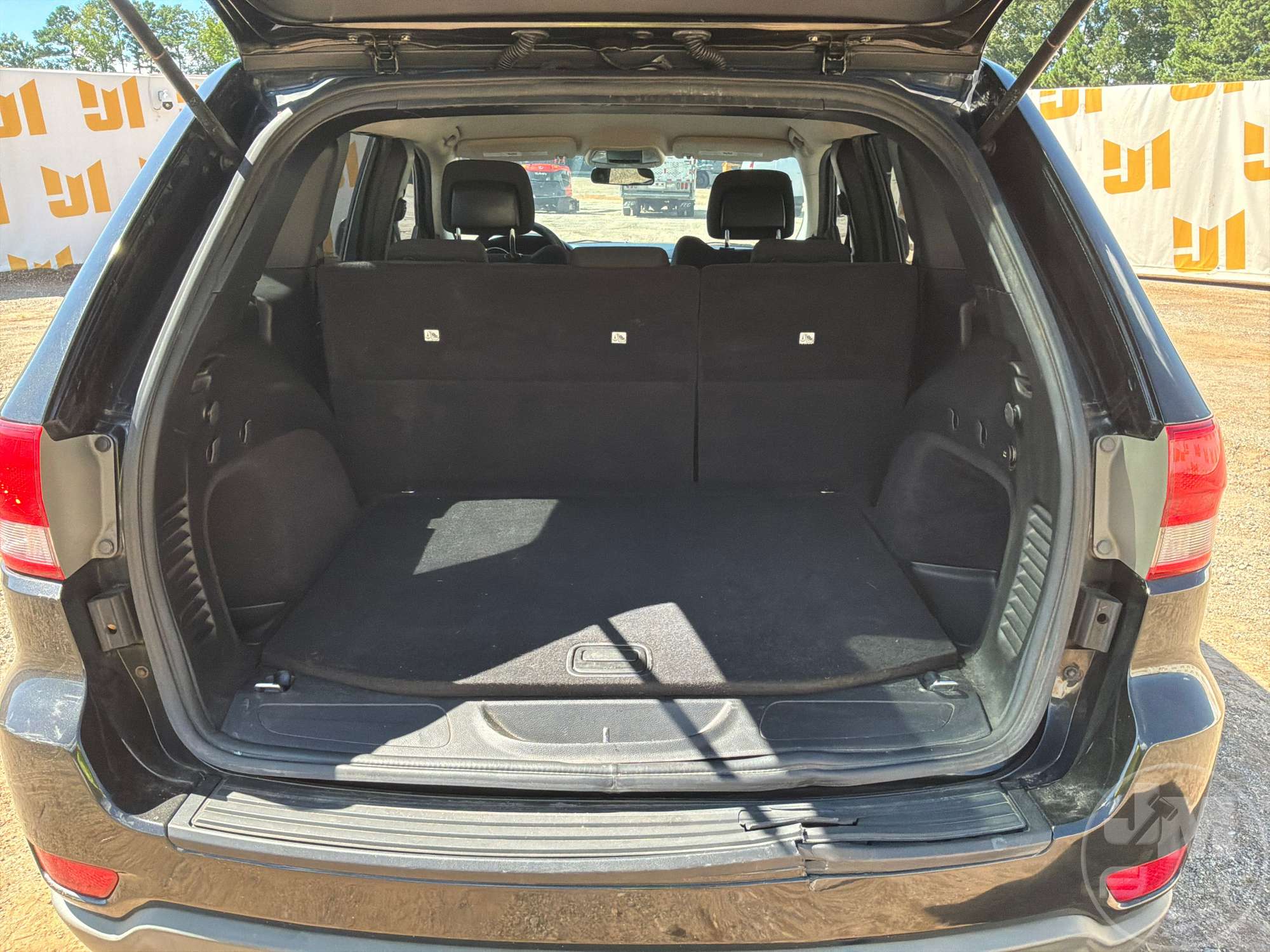 2012 Jeep GRAND CHEROKEE