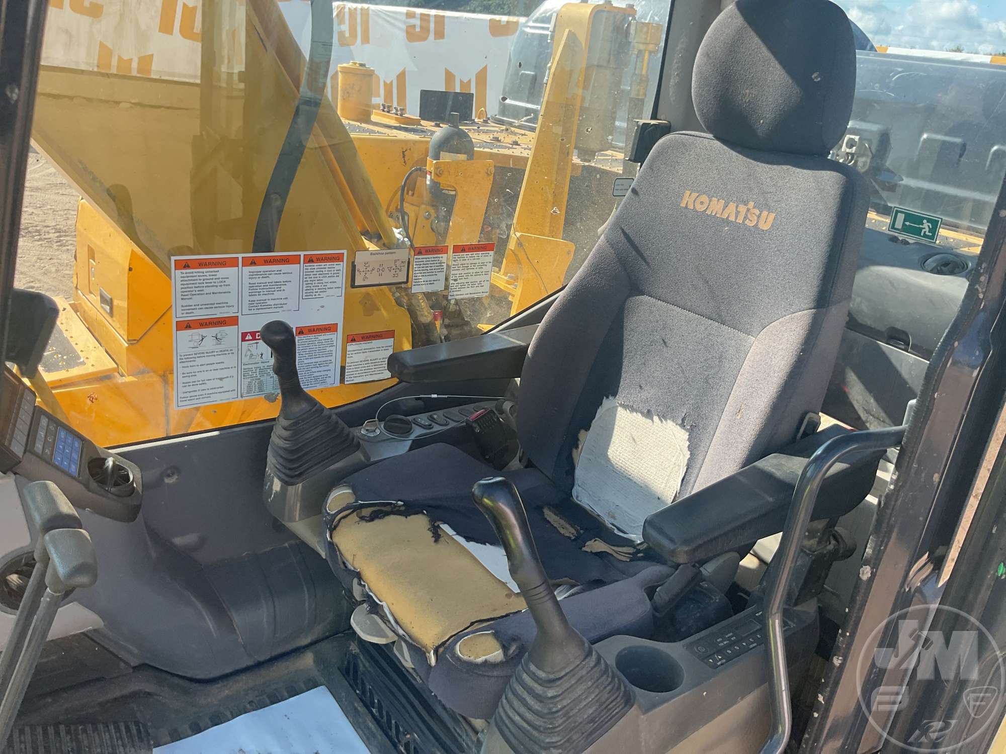 2017 Komatsu PC170LC-11