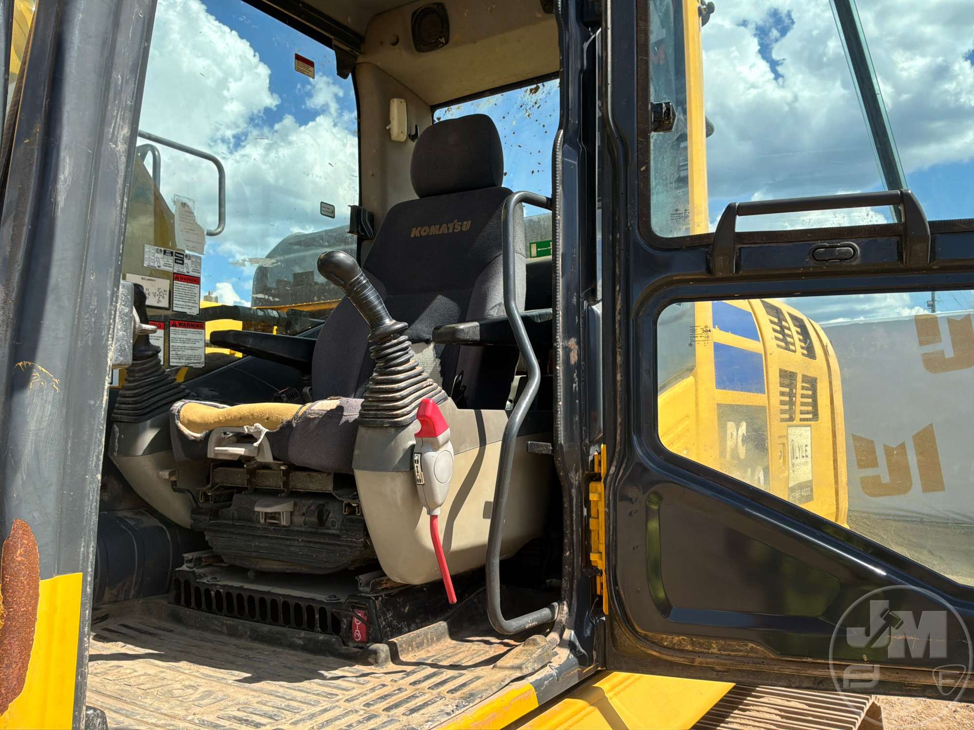 2019 Komatsu PC210LC-11