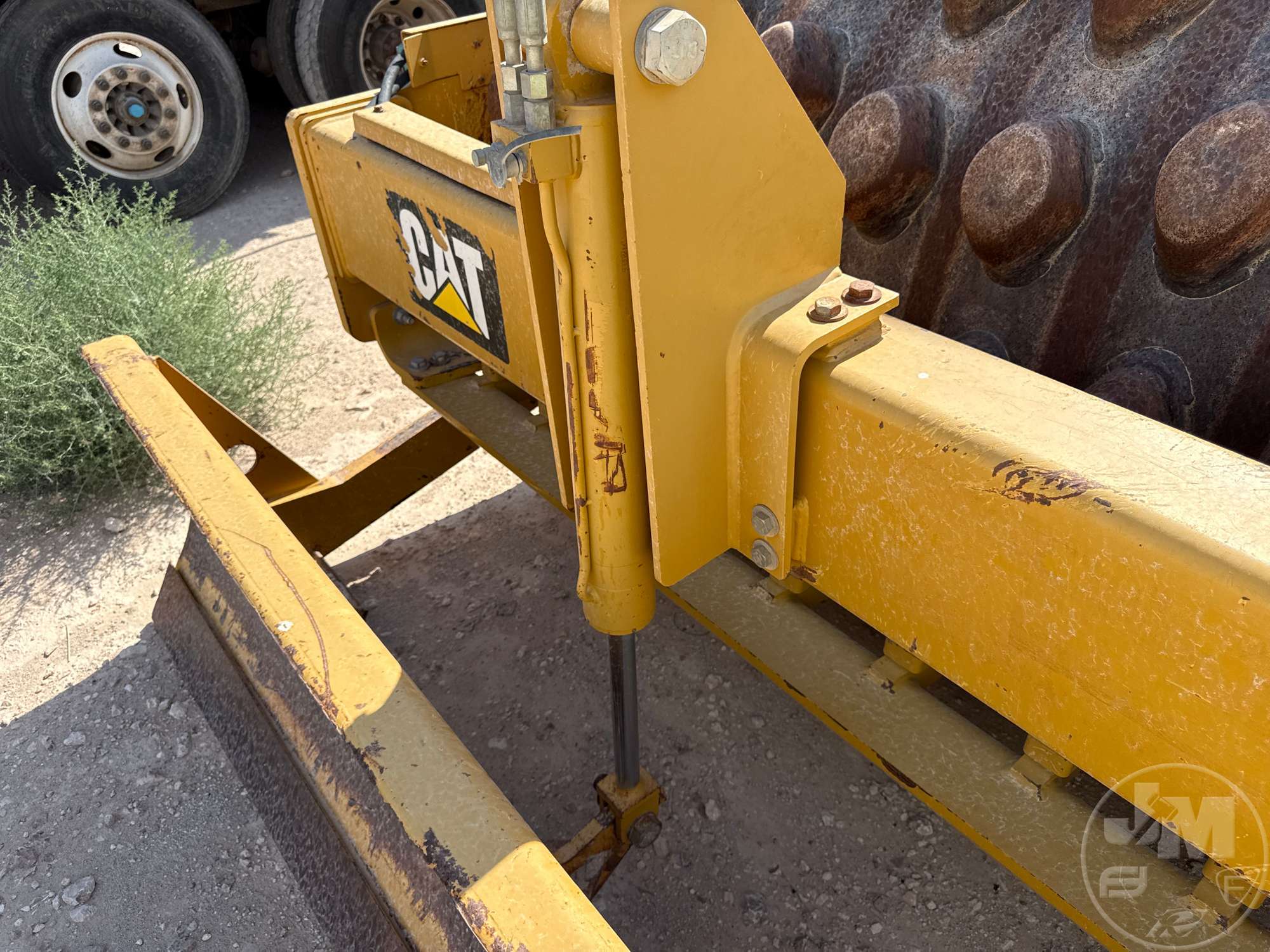 2013 Caterpillar CP56B