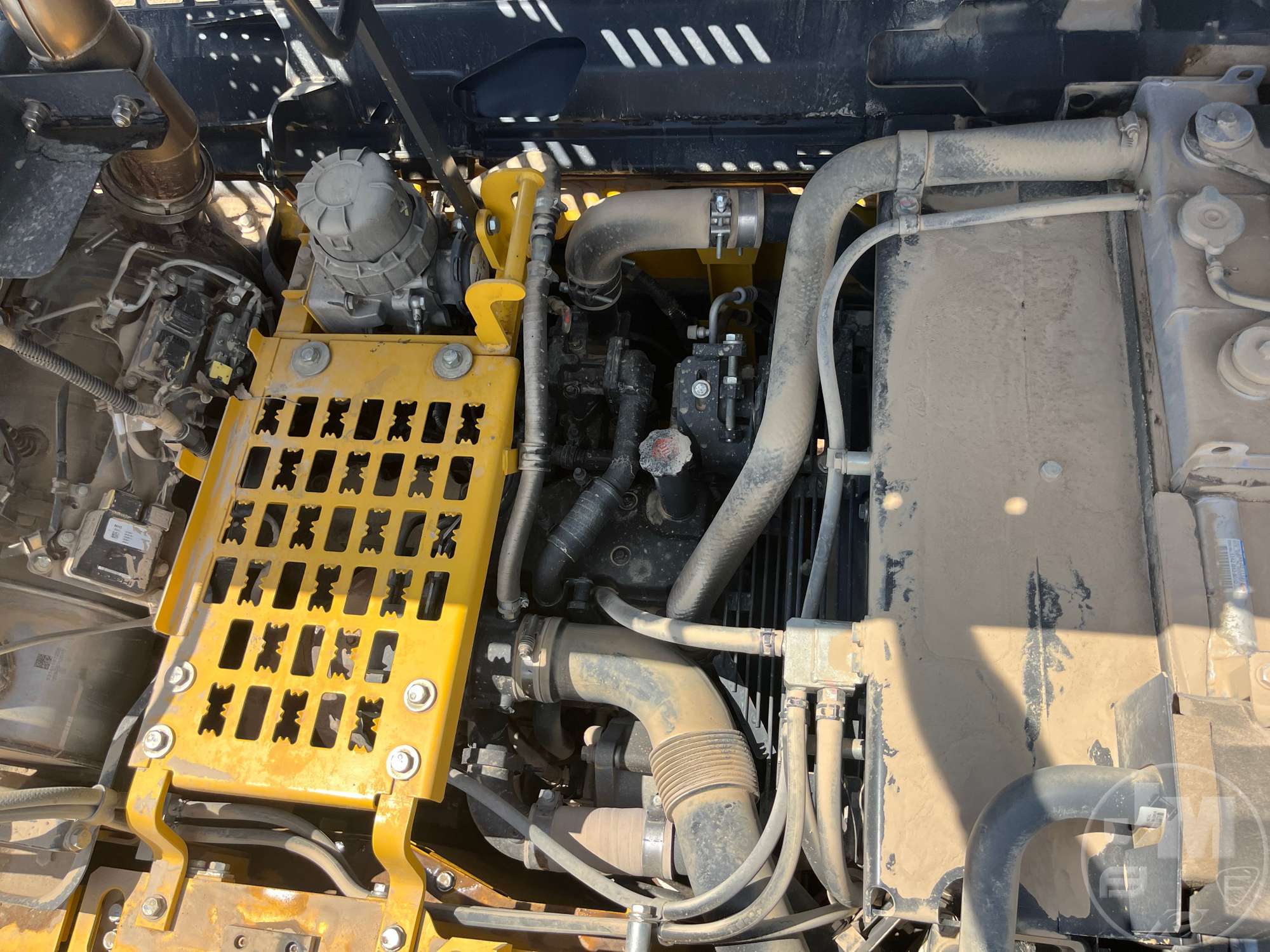 2022 Komatsu PC240LC-11