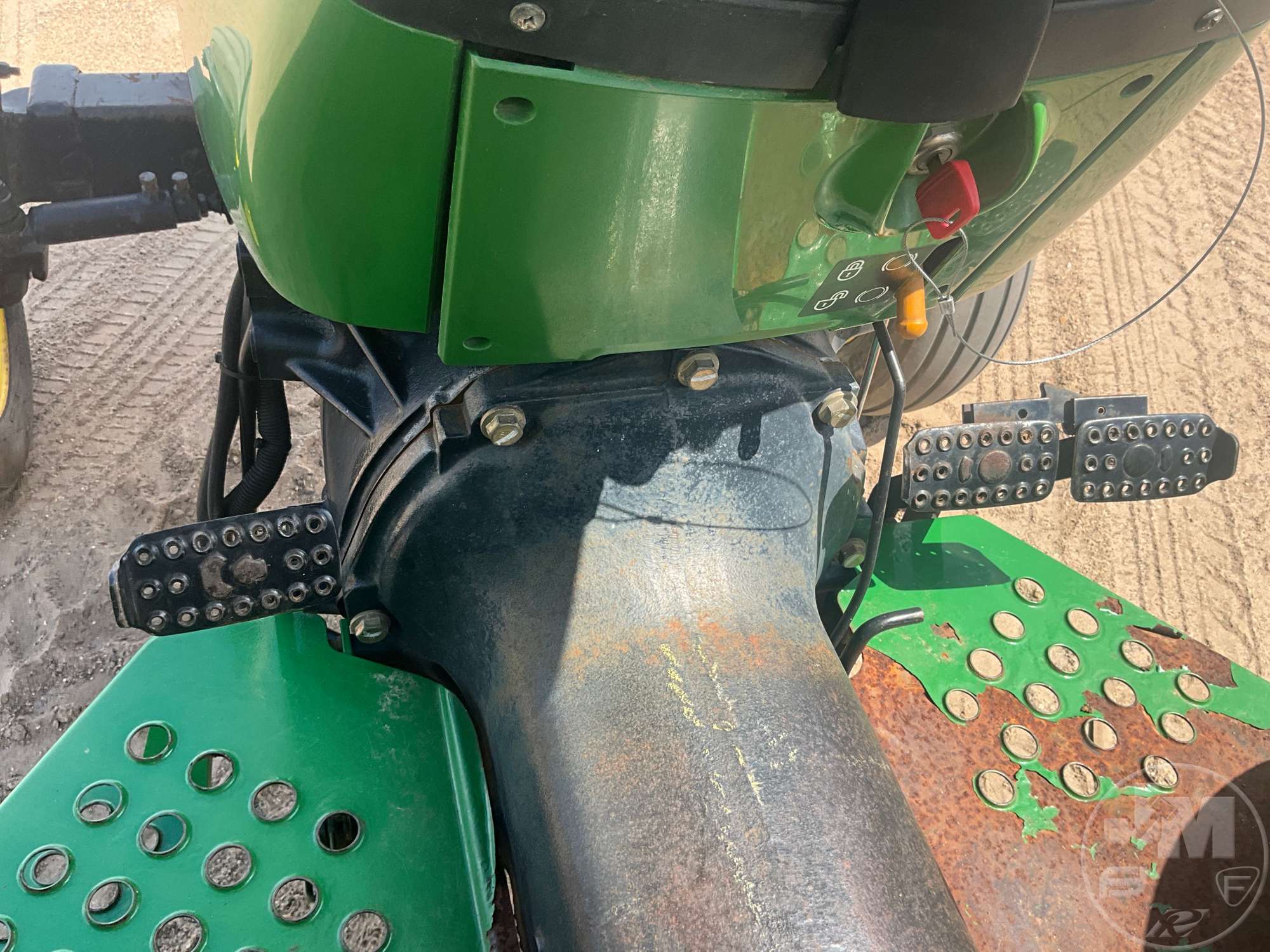 0 John Deere 5105