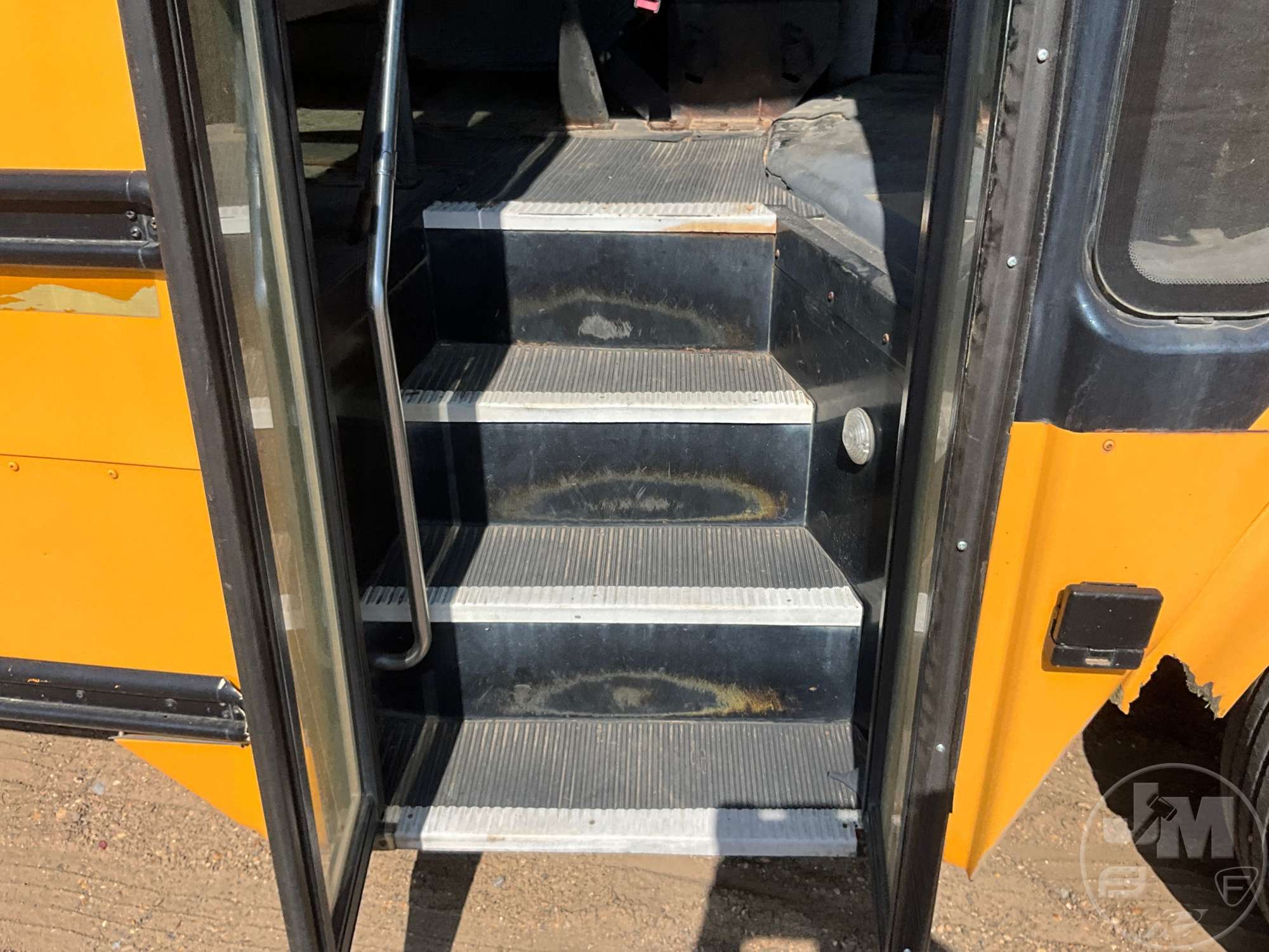 2007 Freightliner B2 BUS CHASSIS