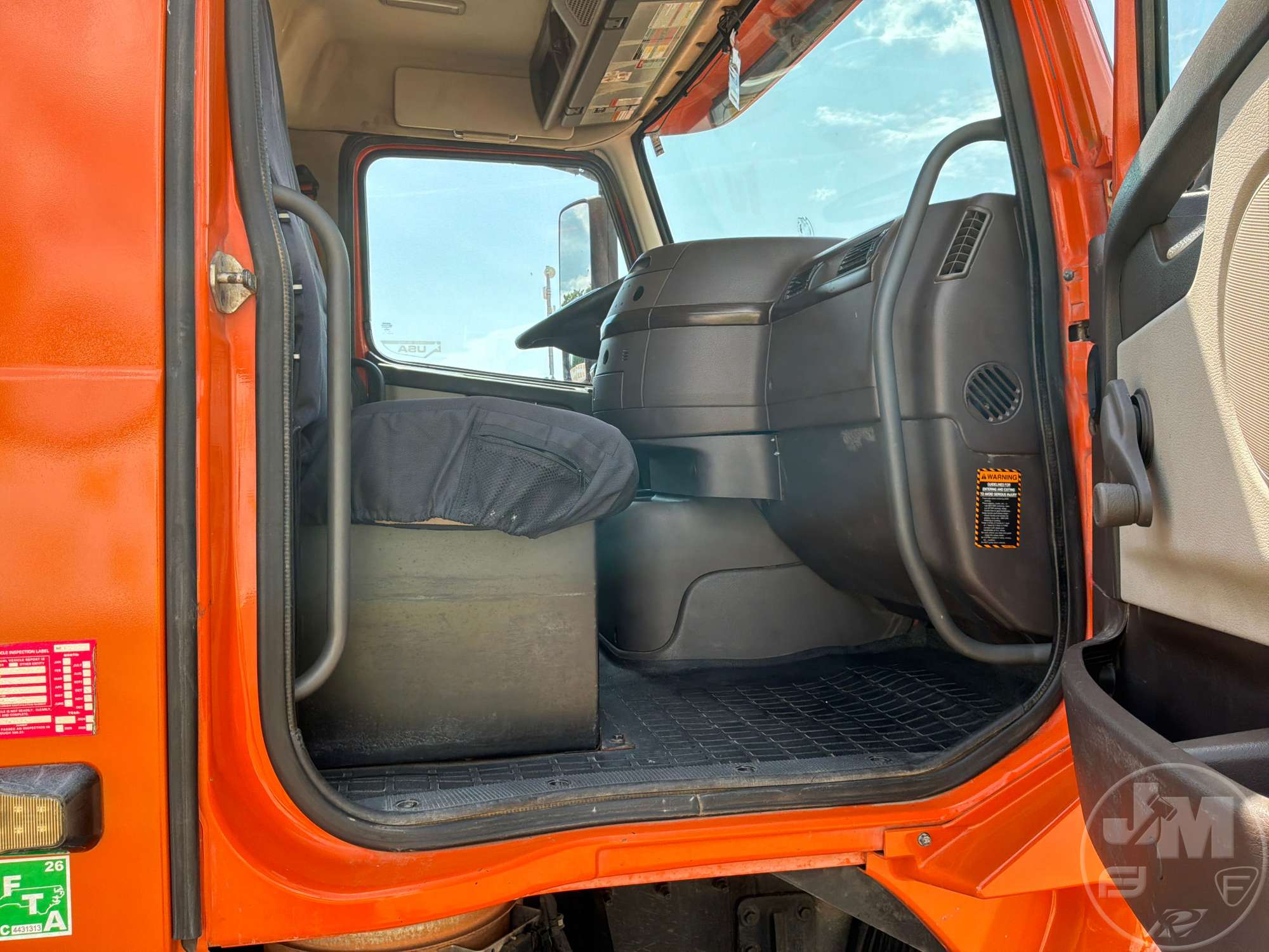 2014 Volvo VHD