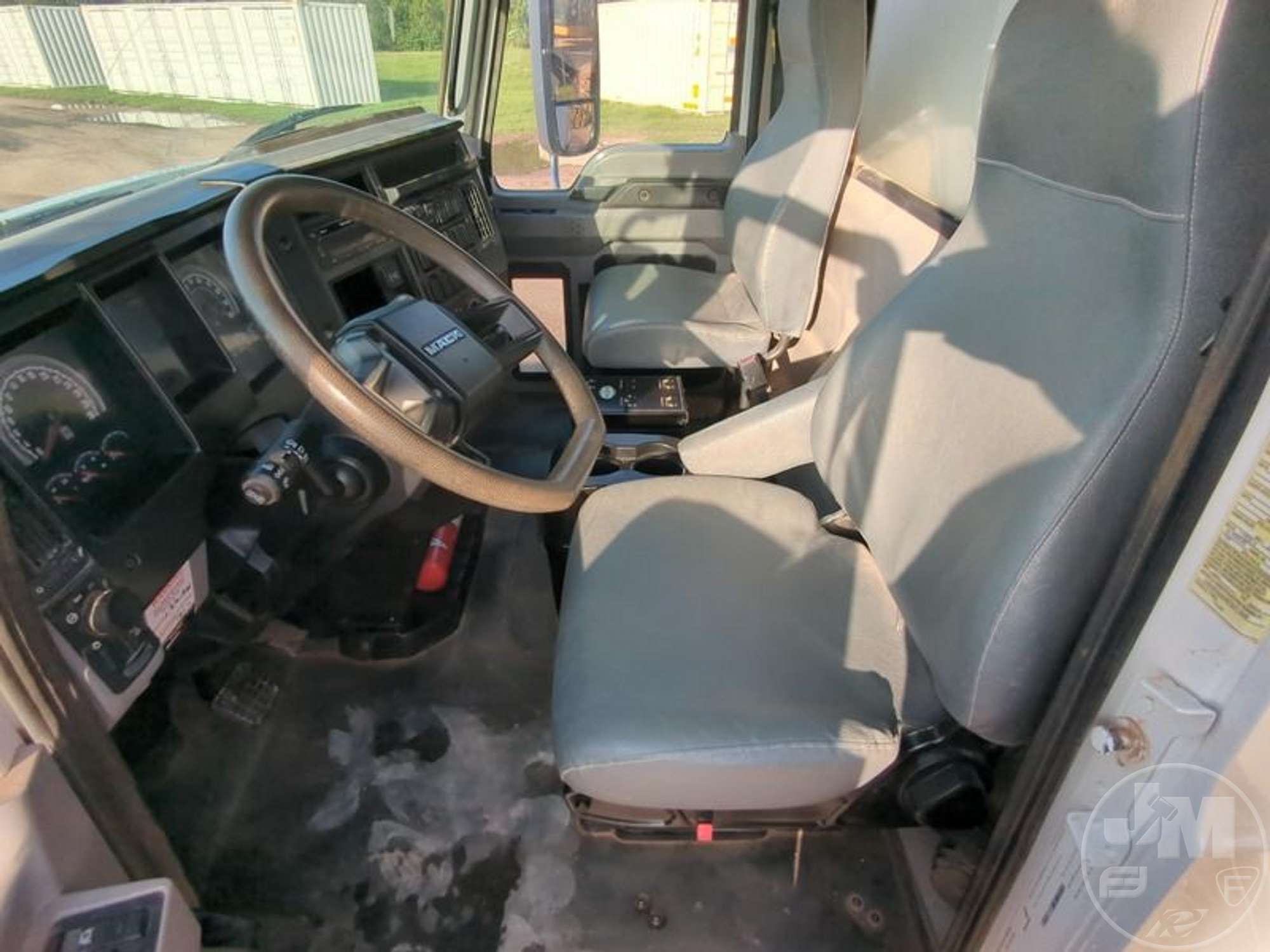 2023 Mack MD642R