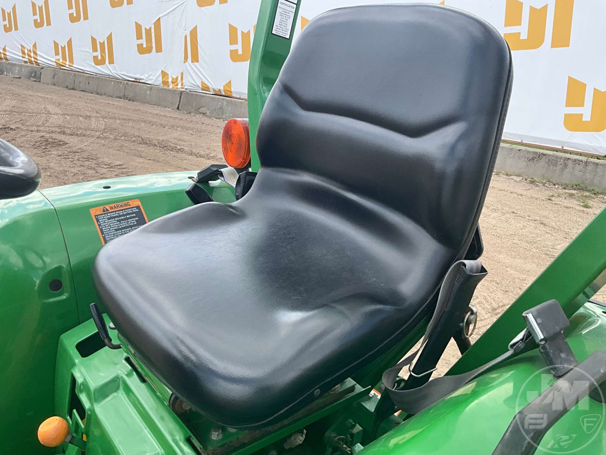 0 John Deere 3005