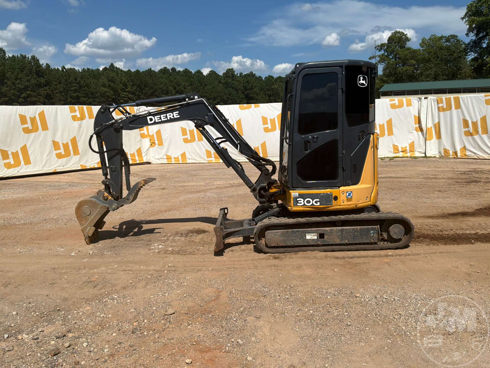 2017 John Deere 30G
