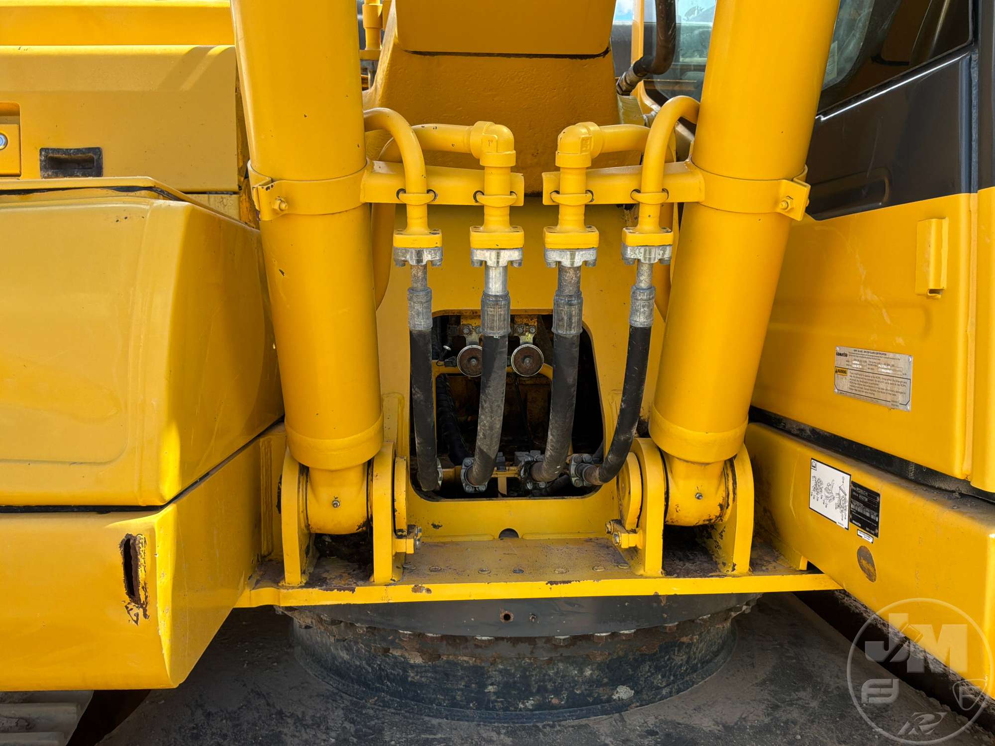 2019 Komatsu PC210LC-11