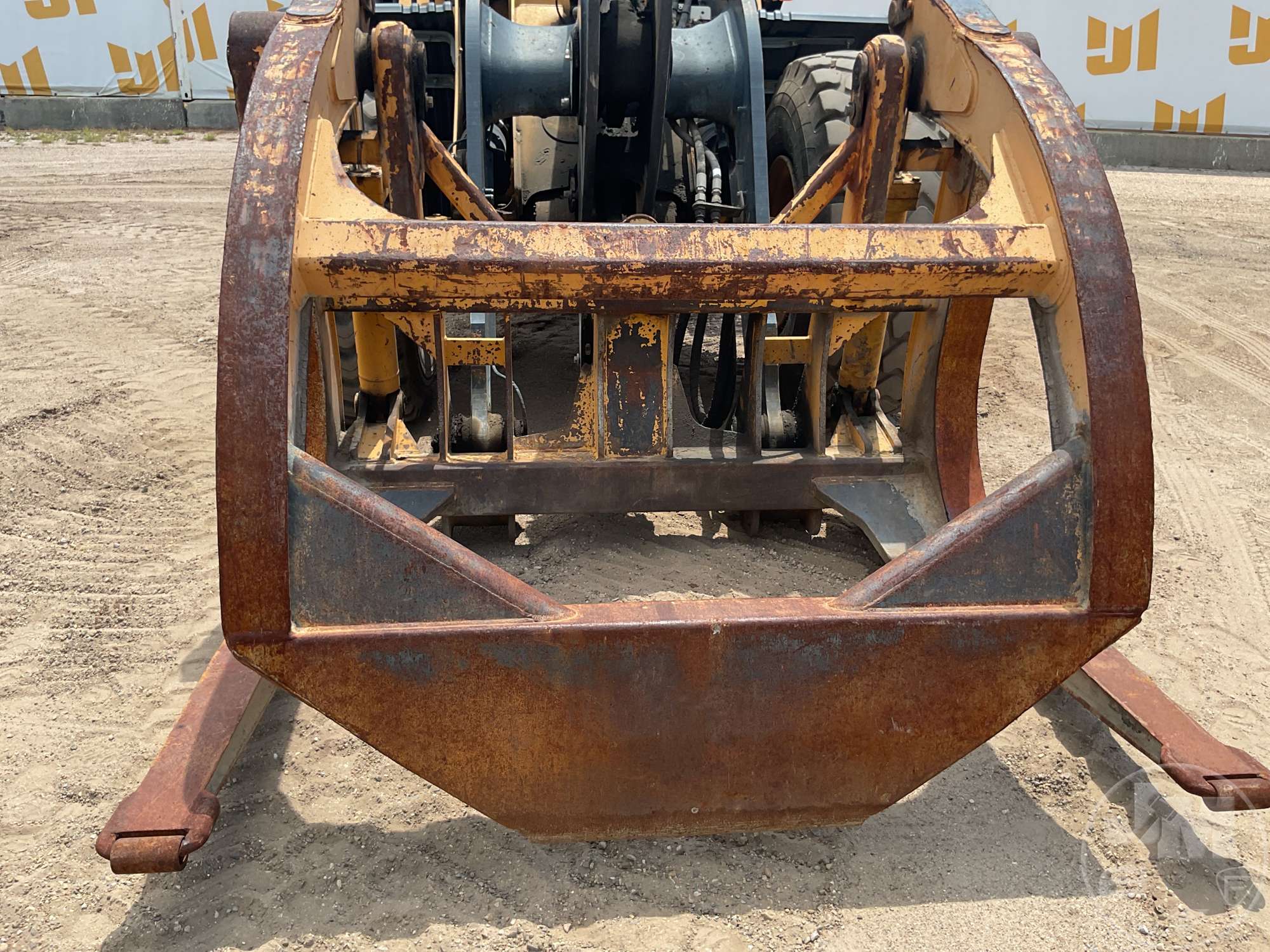 0 John Deere 644L