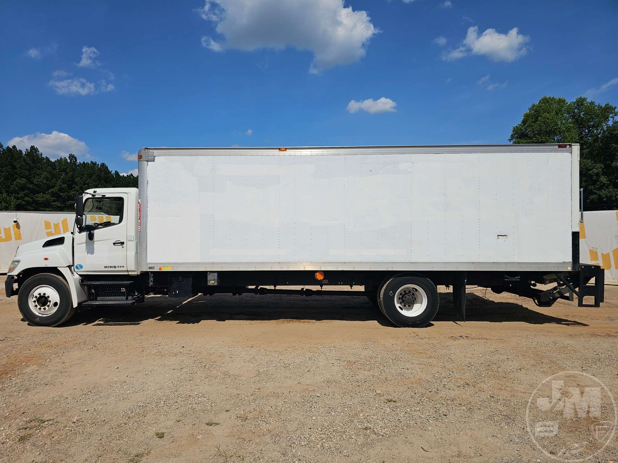 2012 Hino CONVENTIONAL TYPE TRUCK