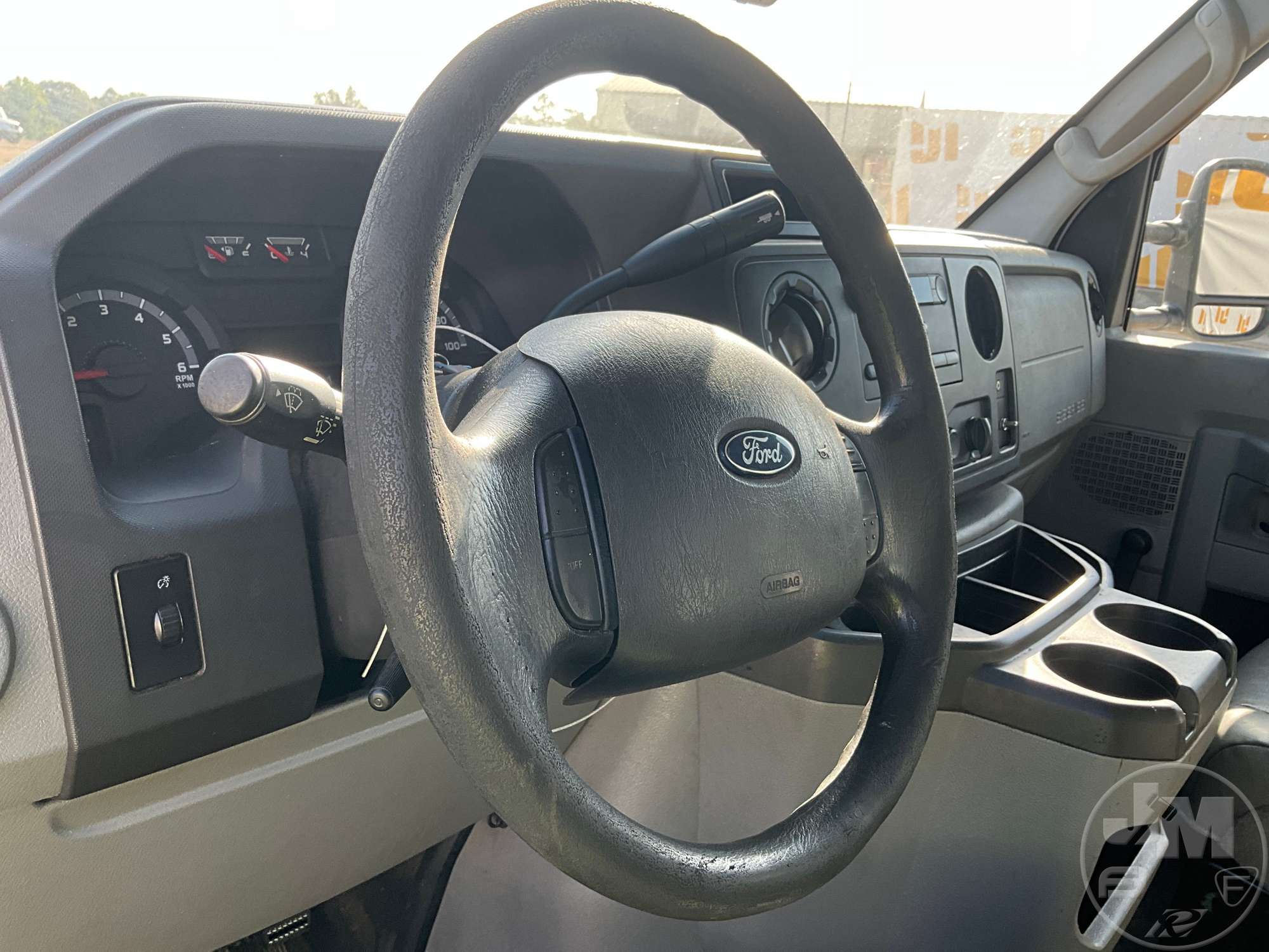 2015 Ford E-350