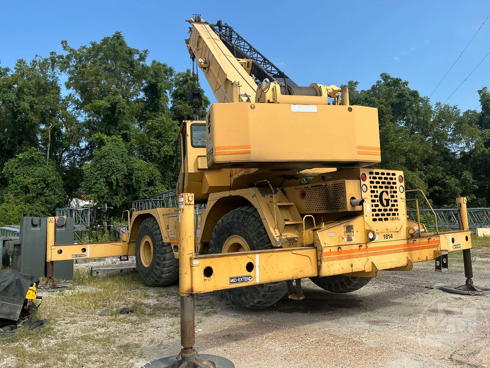 2000 Grove RT855B