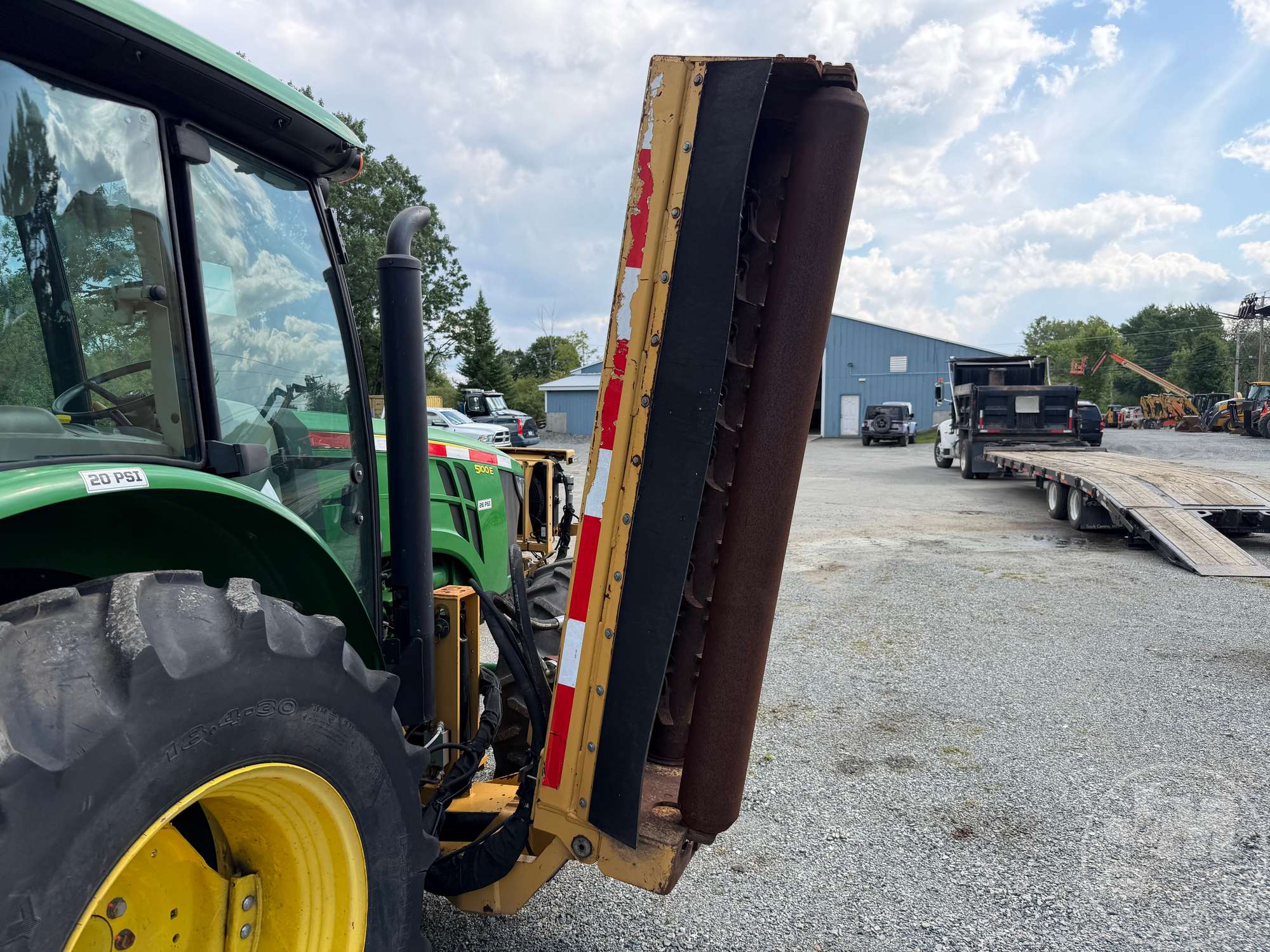 0 John Deere 5100E