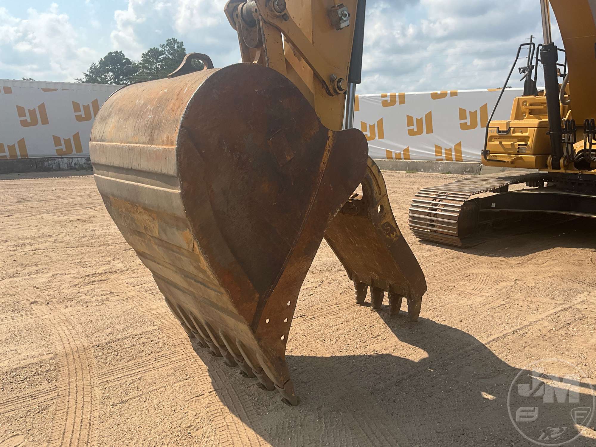 2019 Caterpillar 326F L