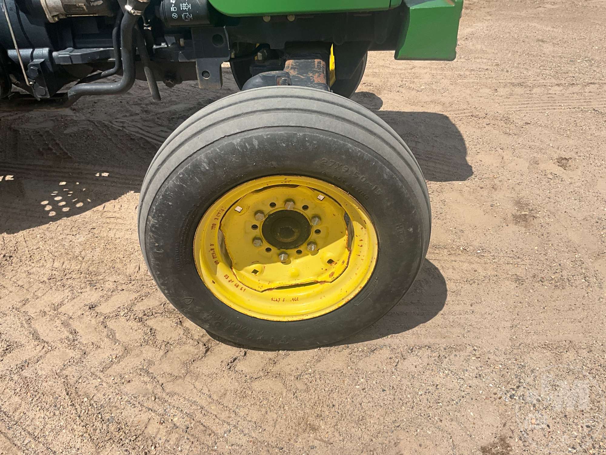 0 John Deere 5105