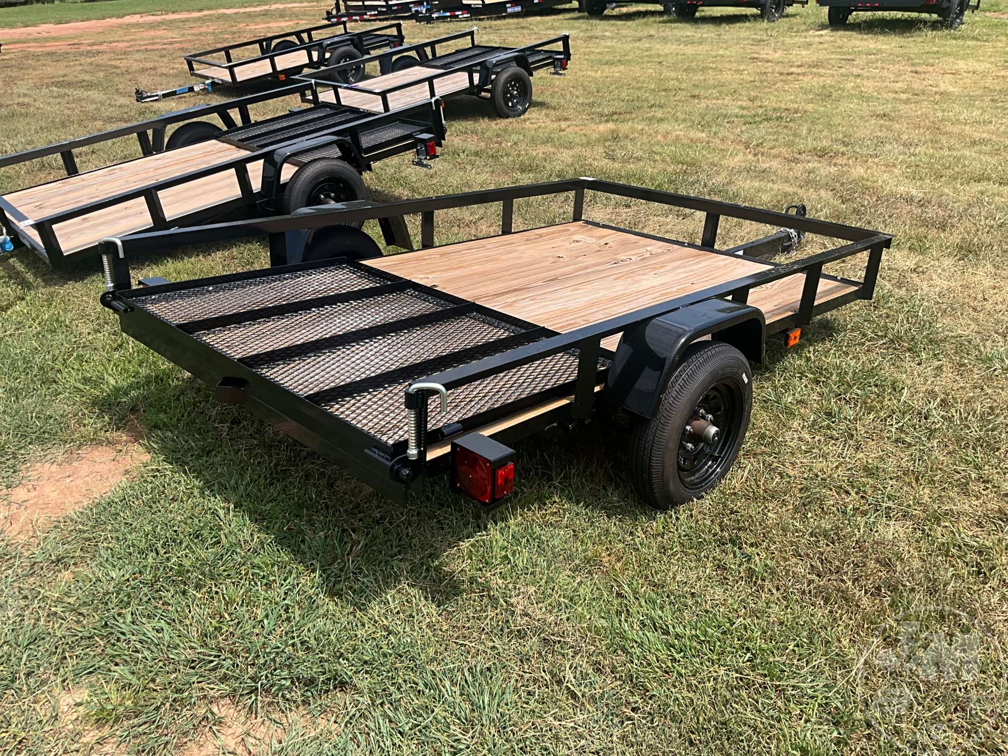 2027 TRIPLE CROWN TRAILERS, INC LD5X8S10O