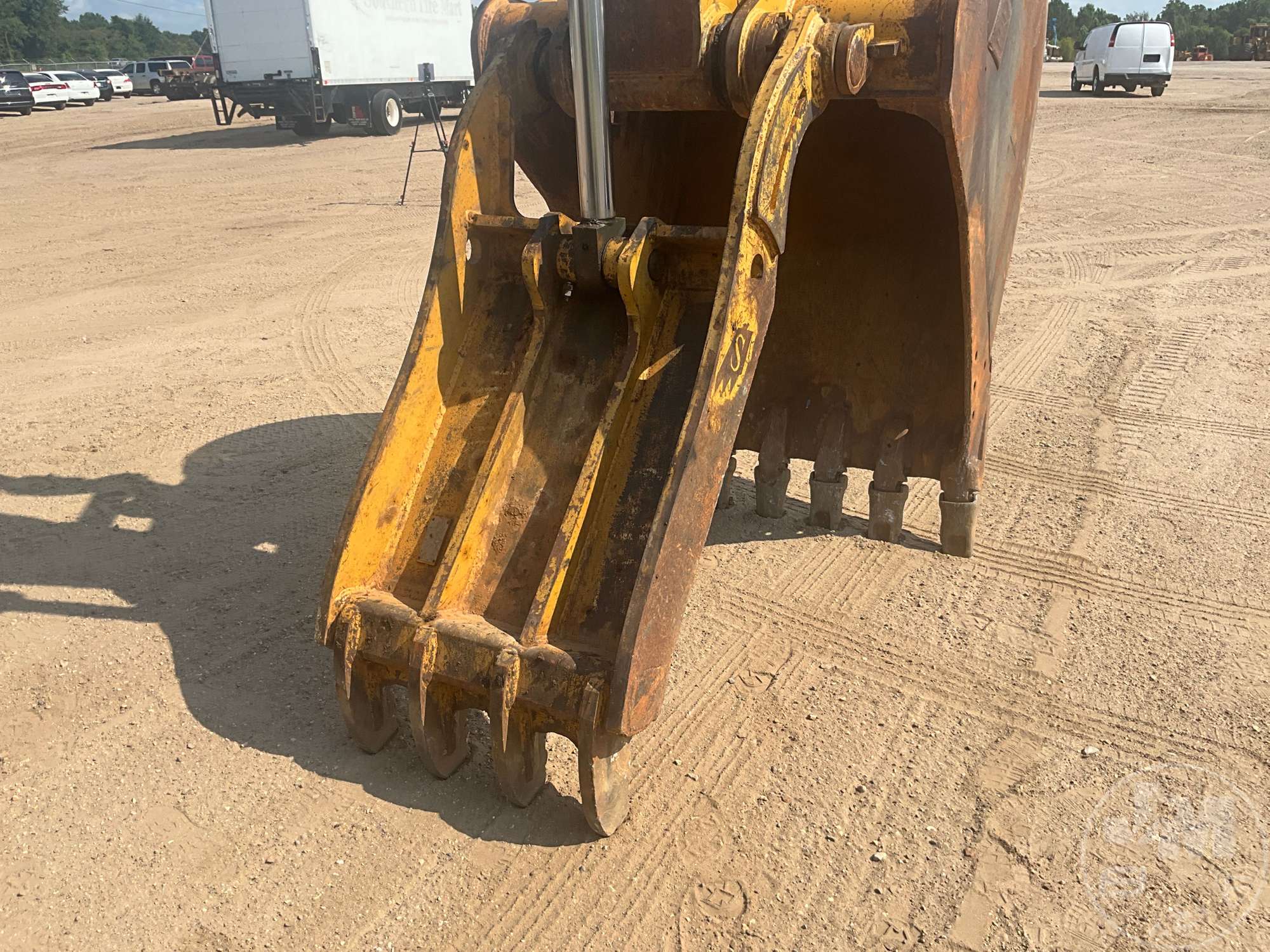 2019 Caterpillar 326F L