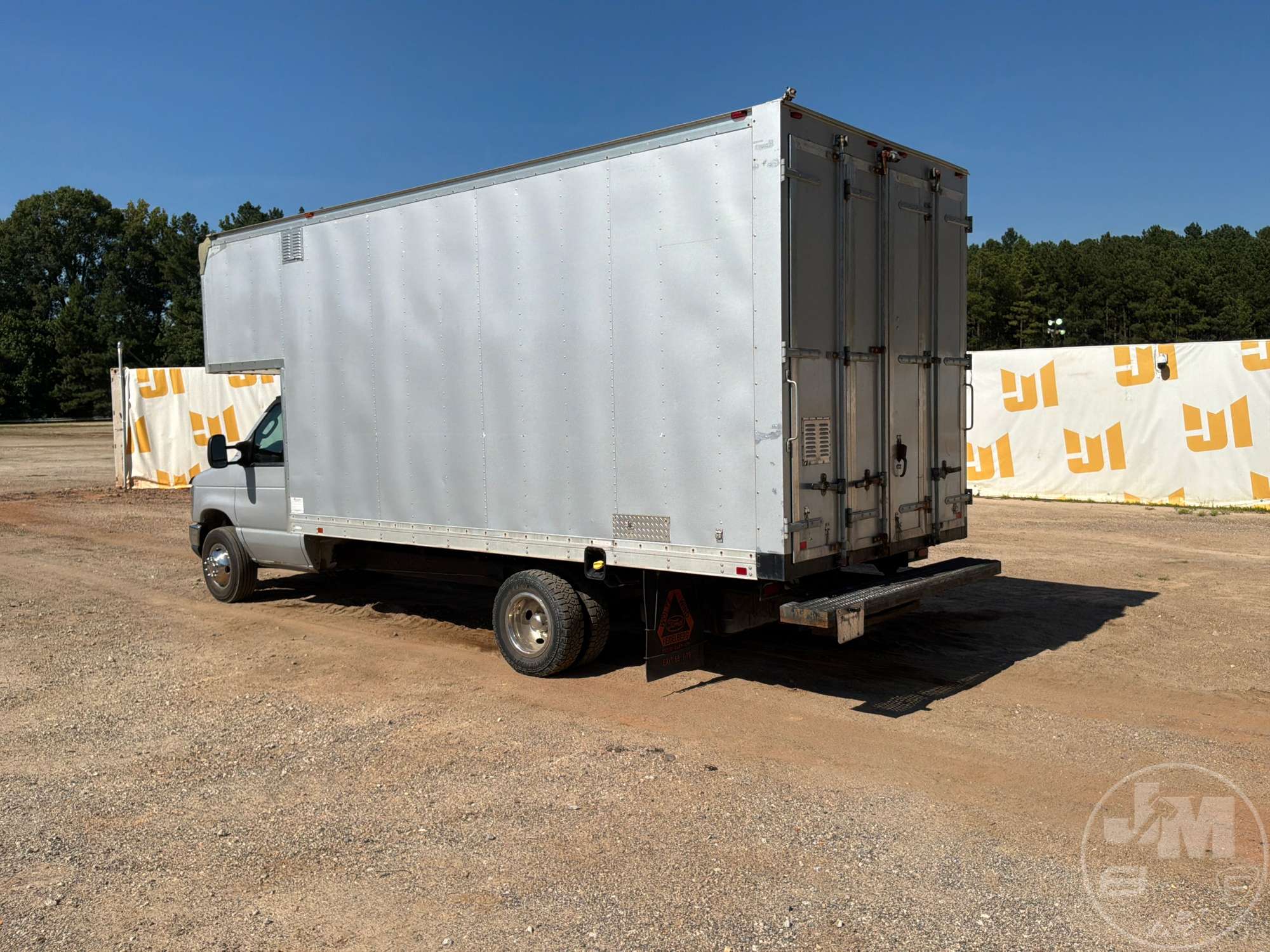 2016 Ford E-450
