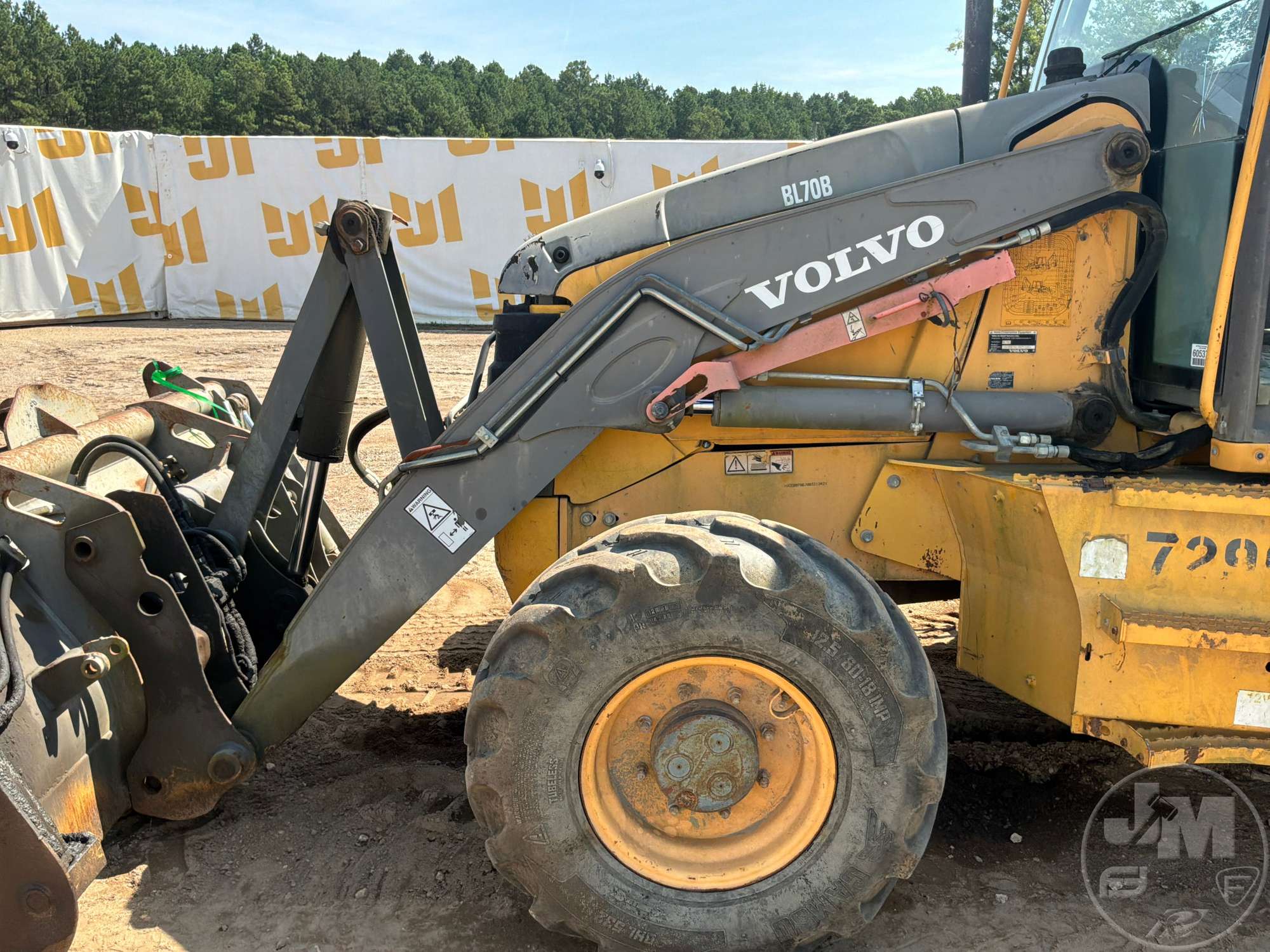 2014 Volvo BL70B