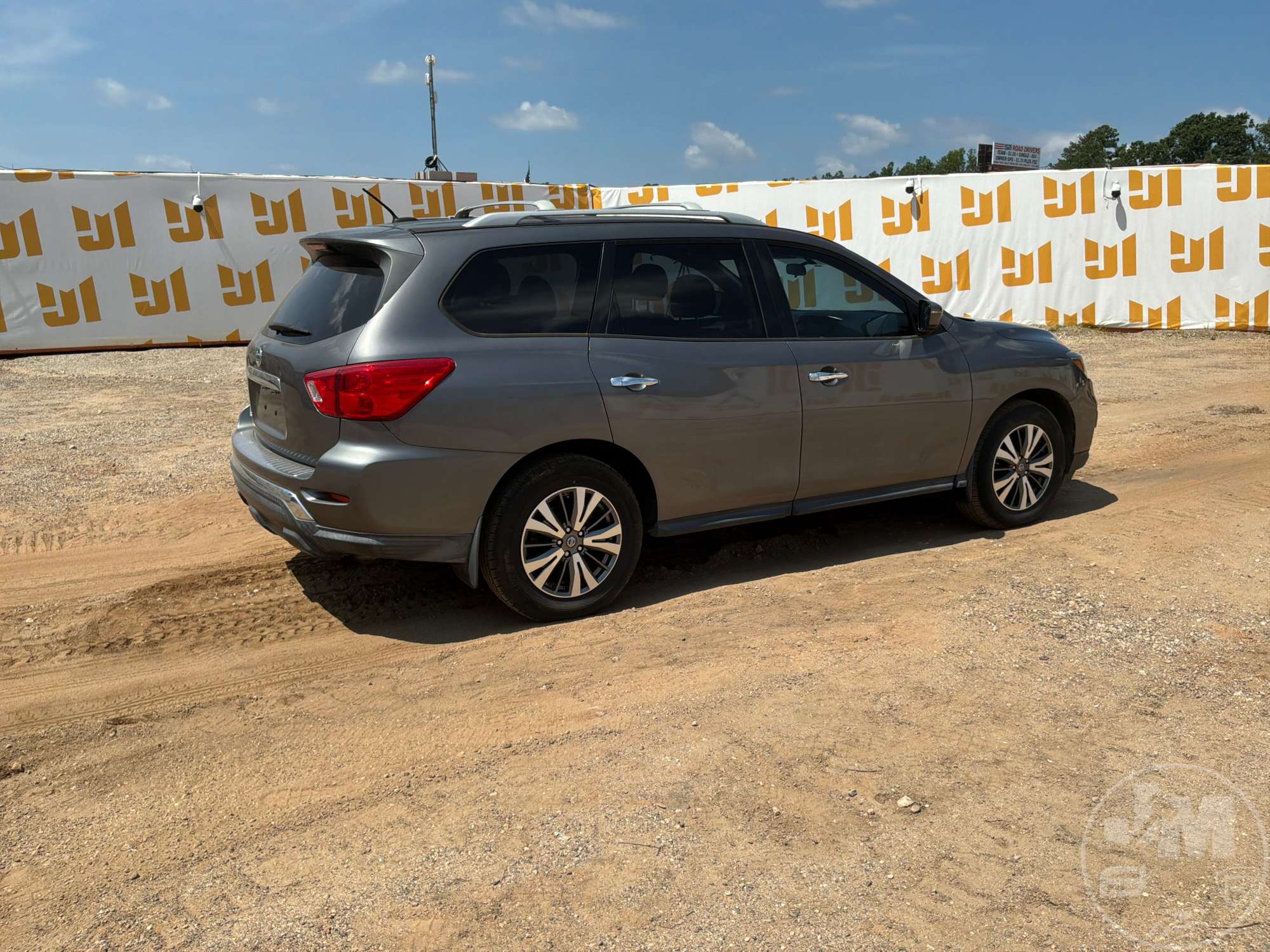 2017 Nissan PATHFINDER